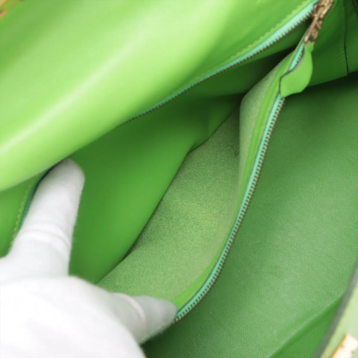 [Individually packaged] Hermes Kelly 28 Retourne Veau Gulliver Apple Green Gold Hardware A: 1997 — view 9