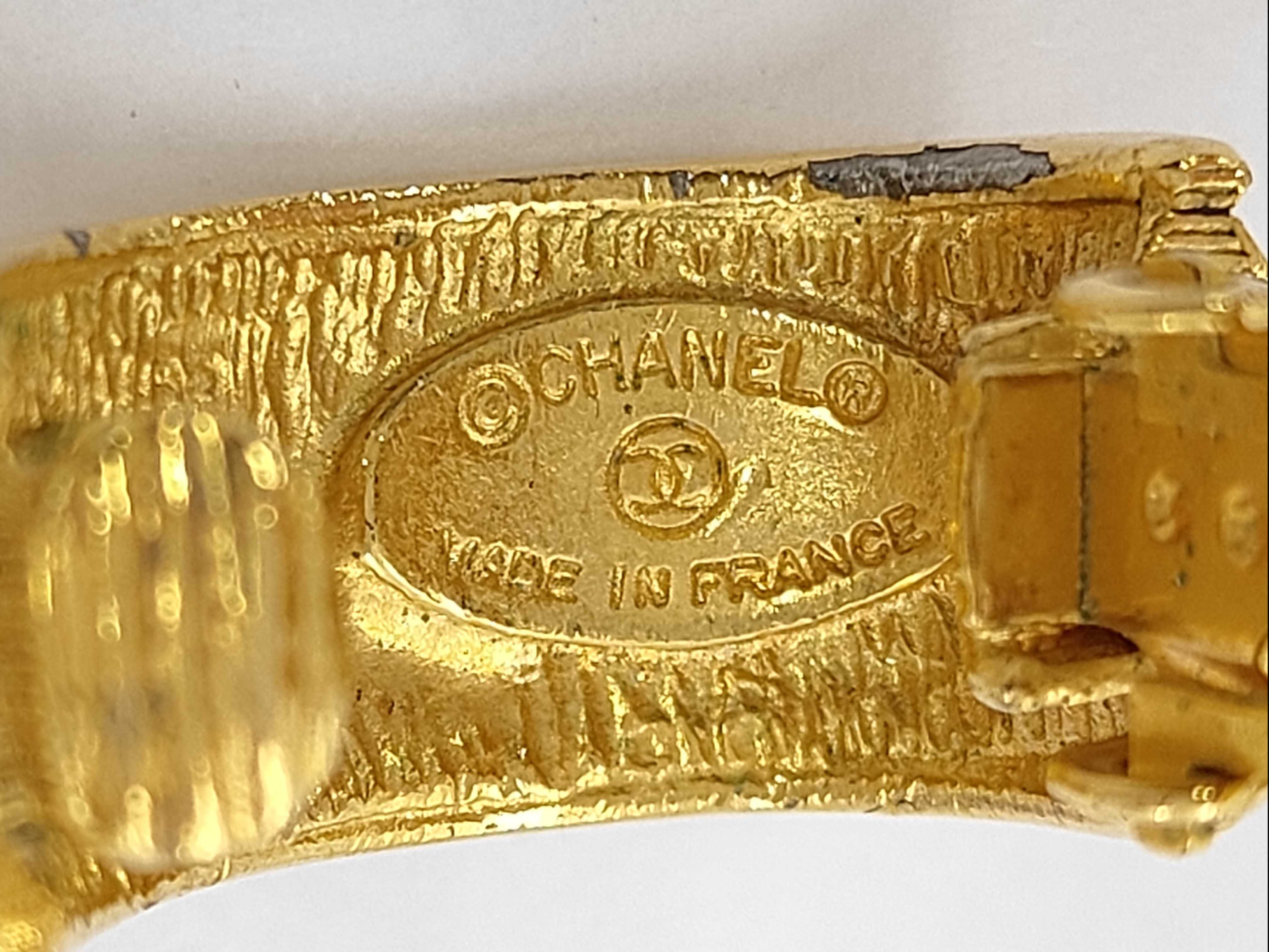 Matelassé Earrings, Gold Earrings — view 4