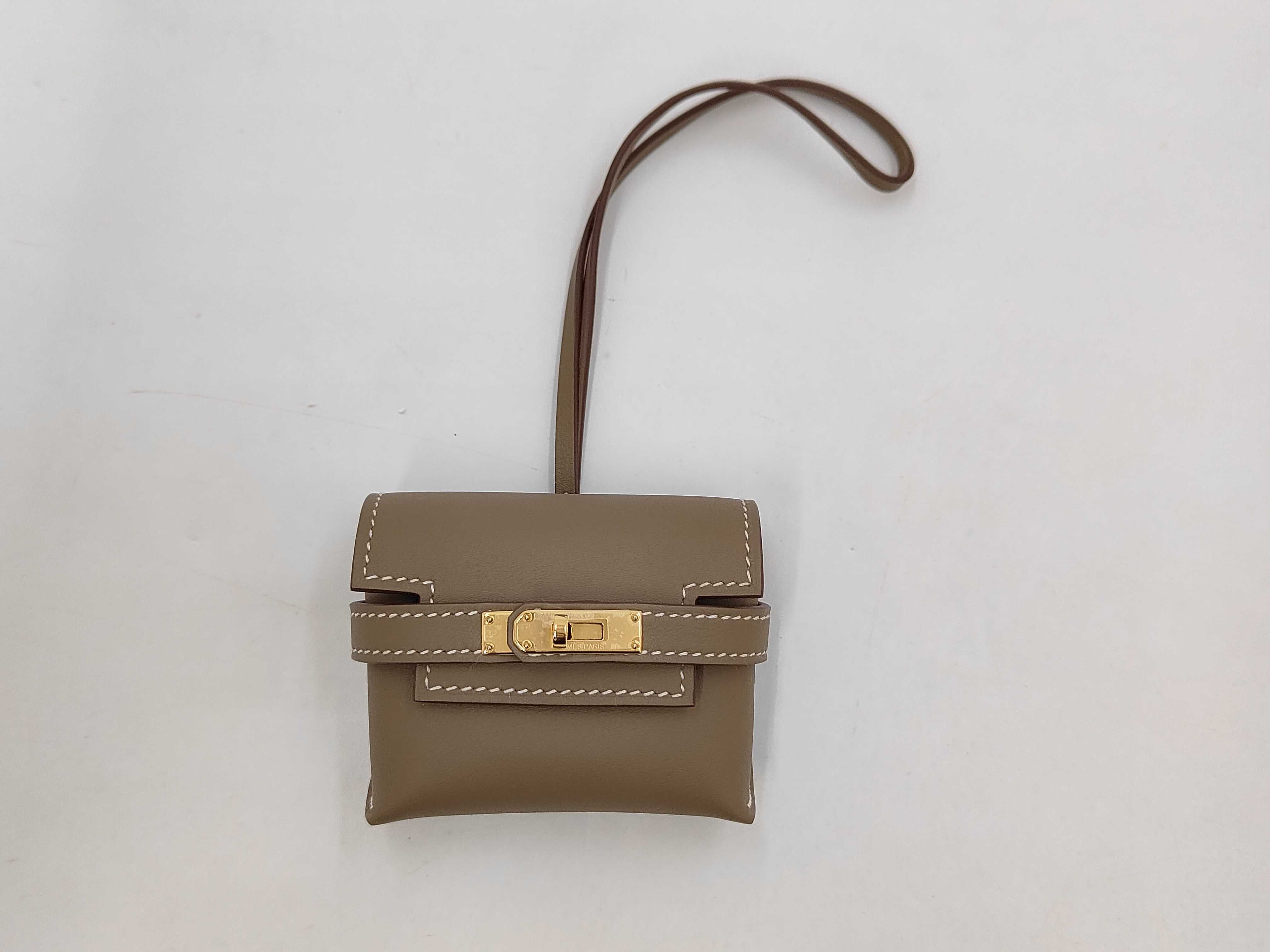 New Kelly Festival Charm K Engraved Etoup Swift Box Bag Charm