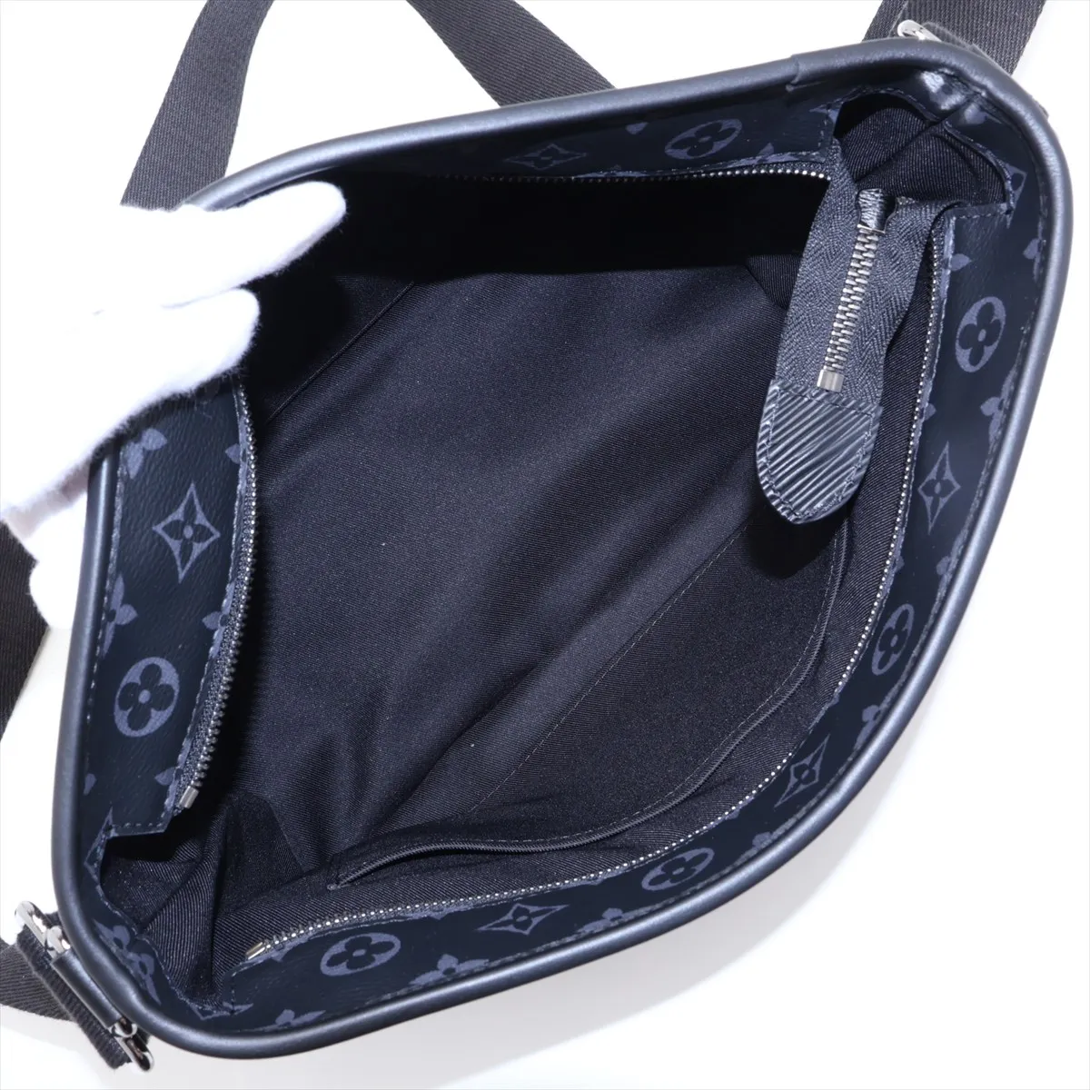 Monogram Eclipse Bussas Zip M45216 AR1200 Black — view 6