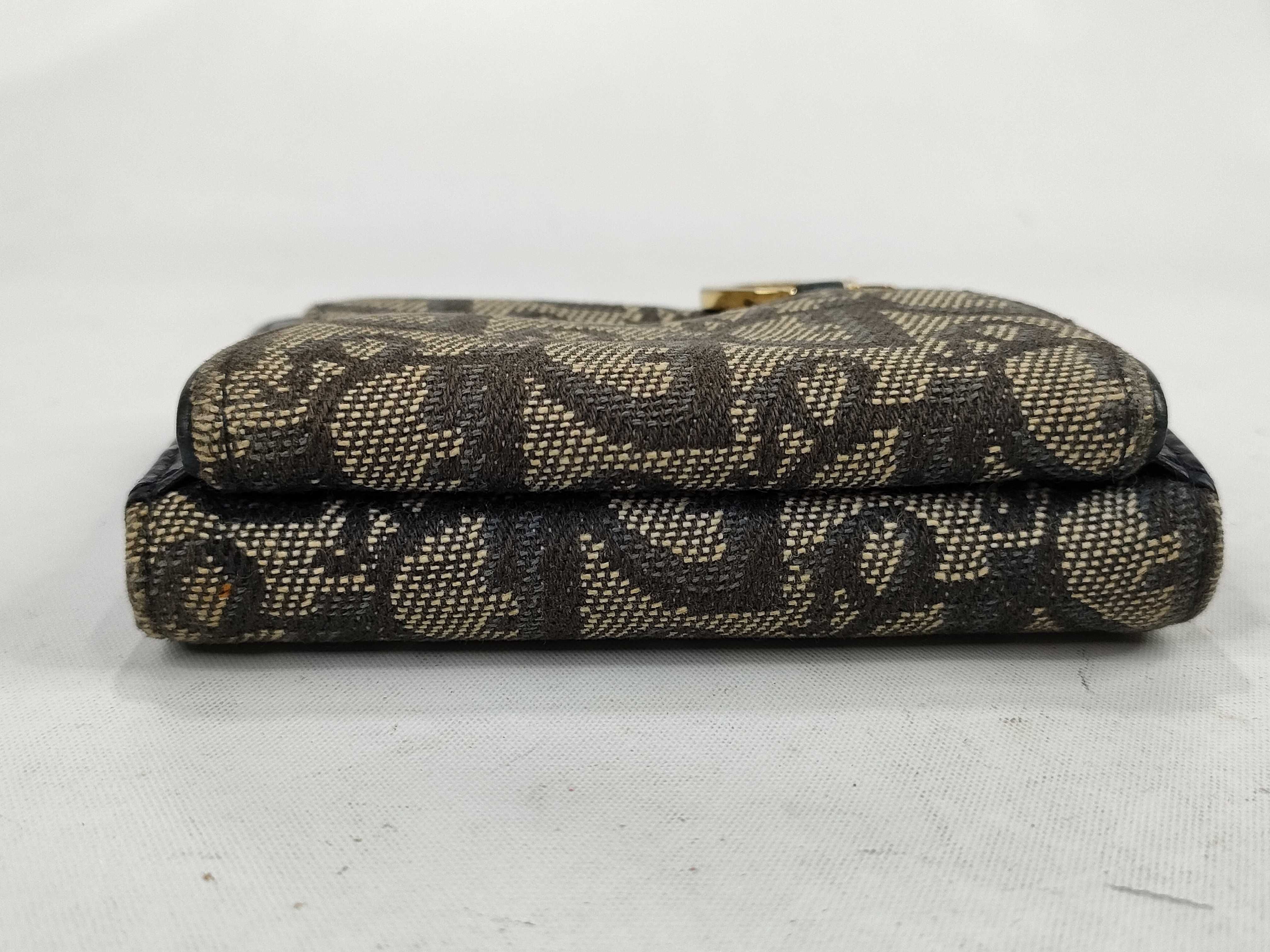 Trotter D-shaped clasp Trotter wallet — view 6