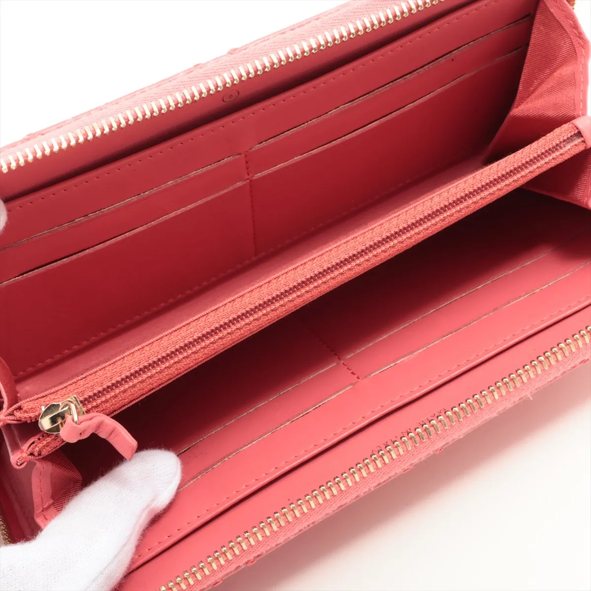 Matelassé Leather Round Zip Wallet, Pink with Gold Hardware, 24313237 — view 3
