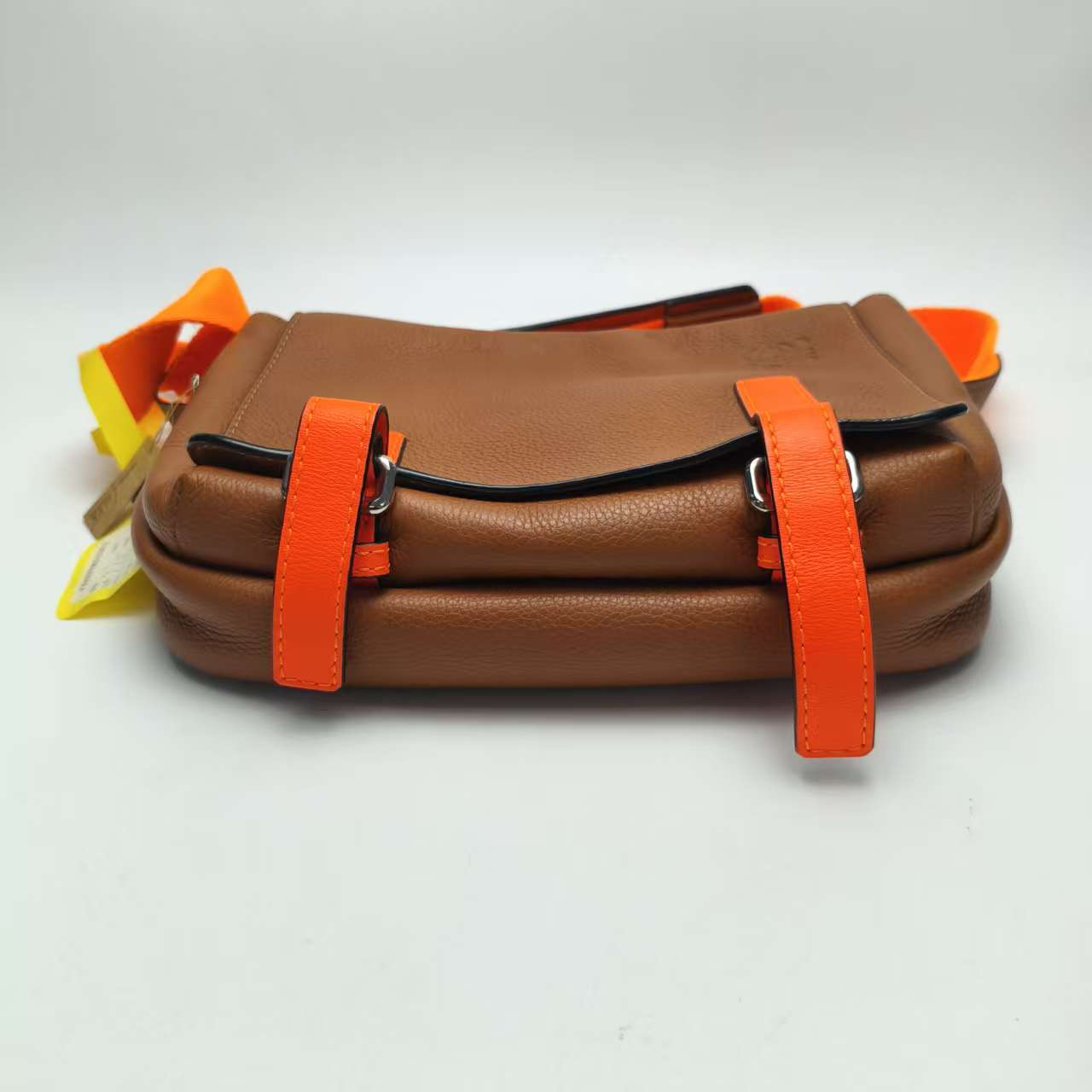 【*Shipped from China*】LOEWE Military Messenger Leather Shoulder Bag — view 8