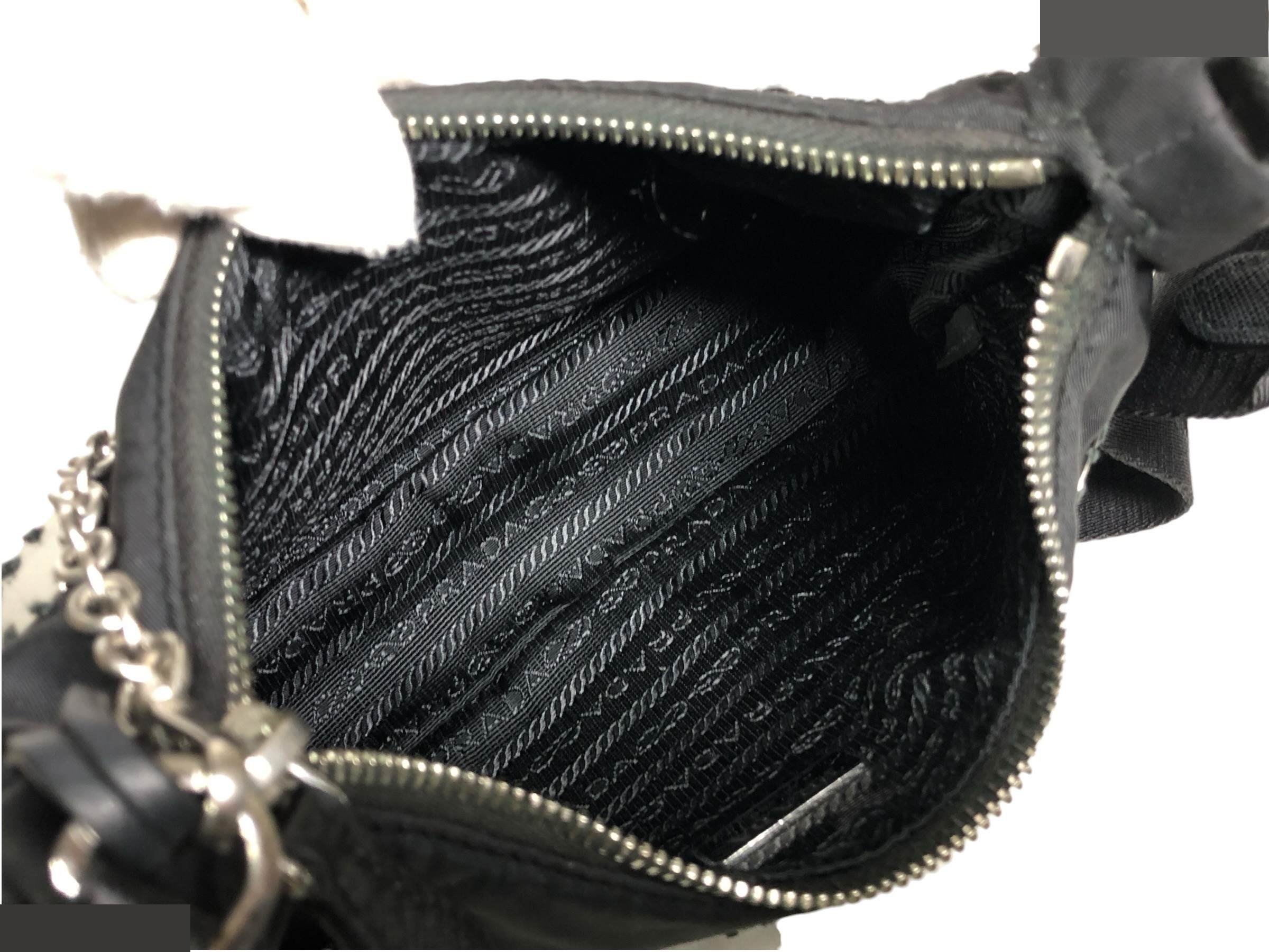 Re-Edition 2005 Shoulder Bag with Triangular Logo Plate — view 9
