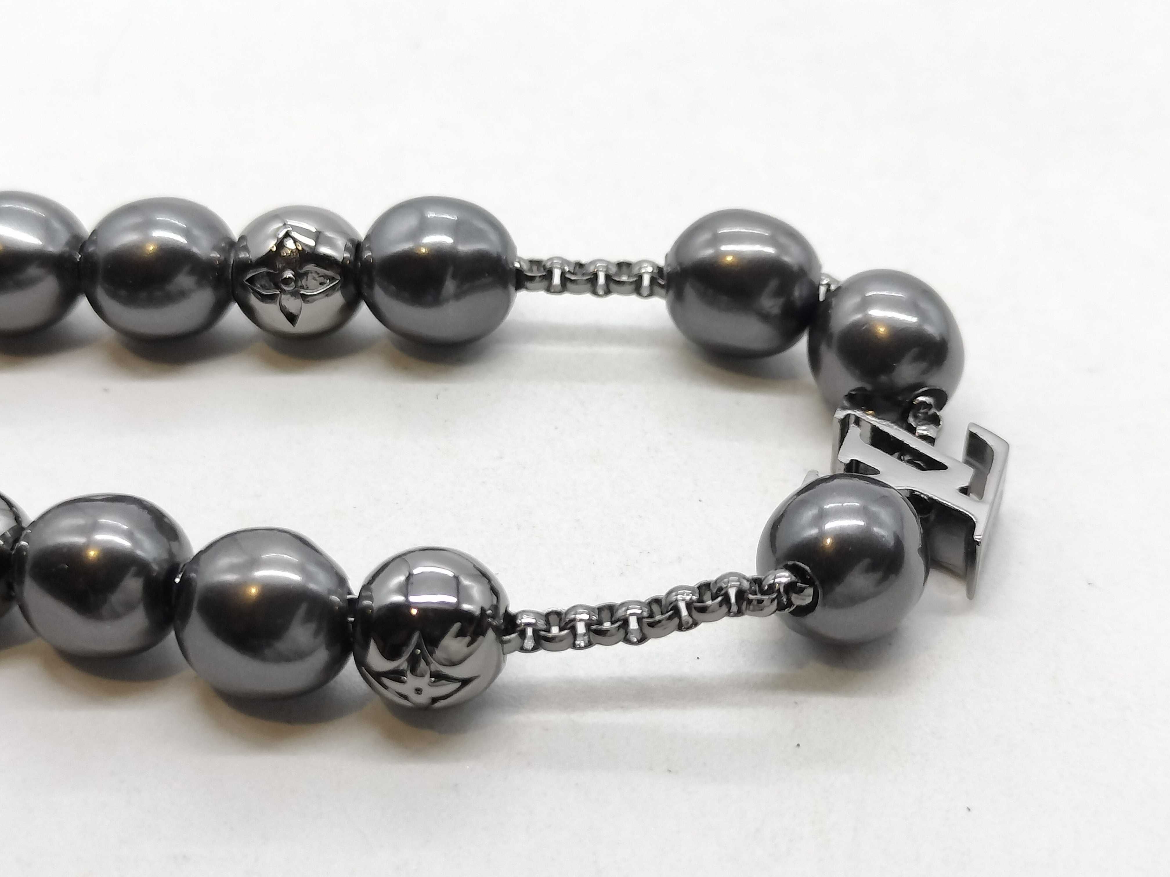 M0995A My LV Pearl Bracelet Bracelet/Bangle — view 5