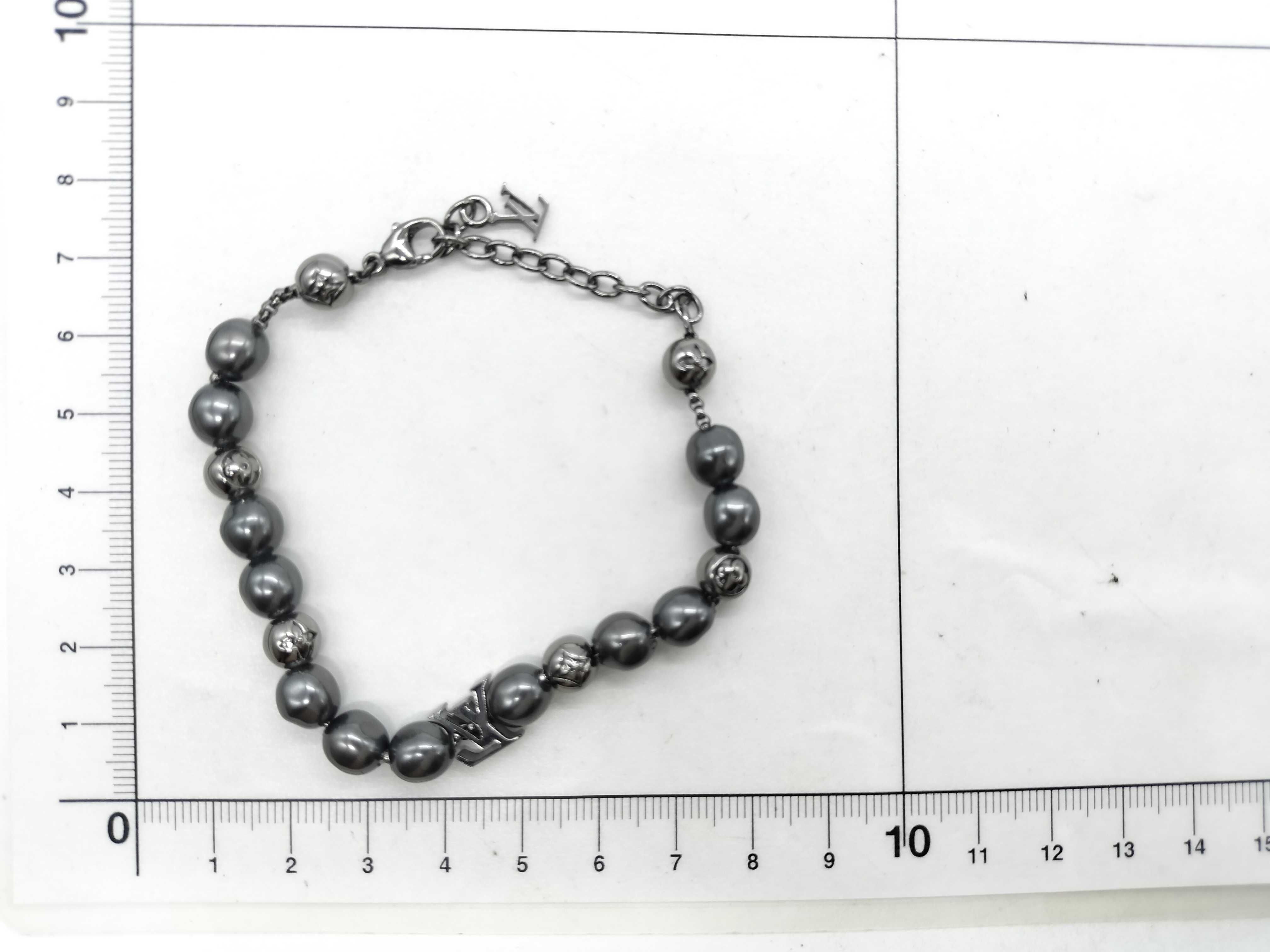 M0995A My LV Pearl Bracelet Bracelet/Bangle — view 8
