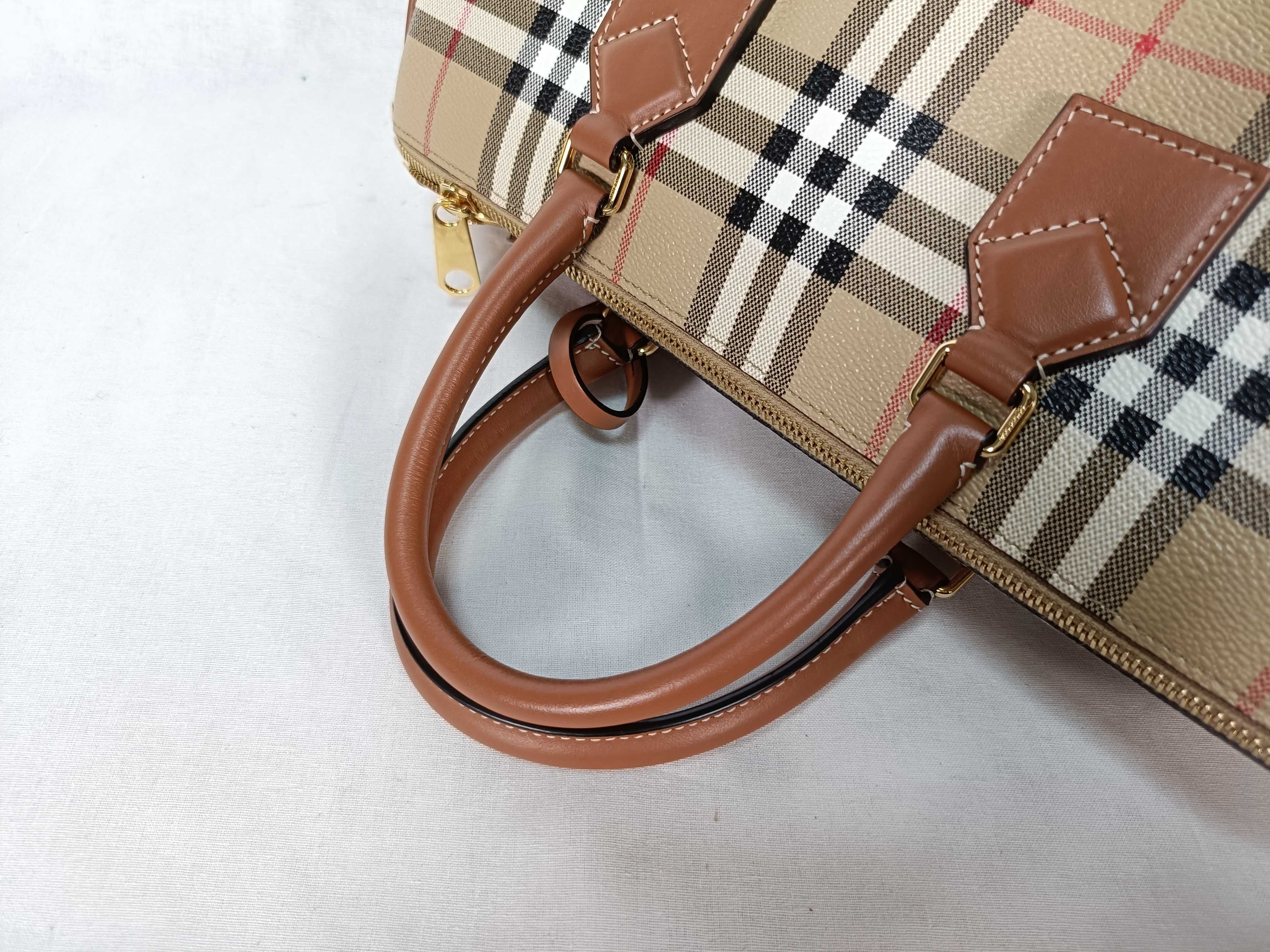 handbag — view 6