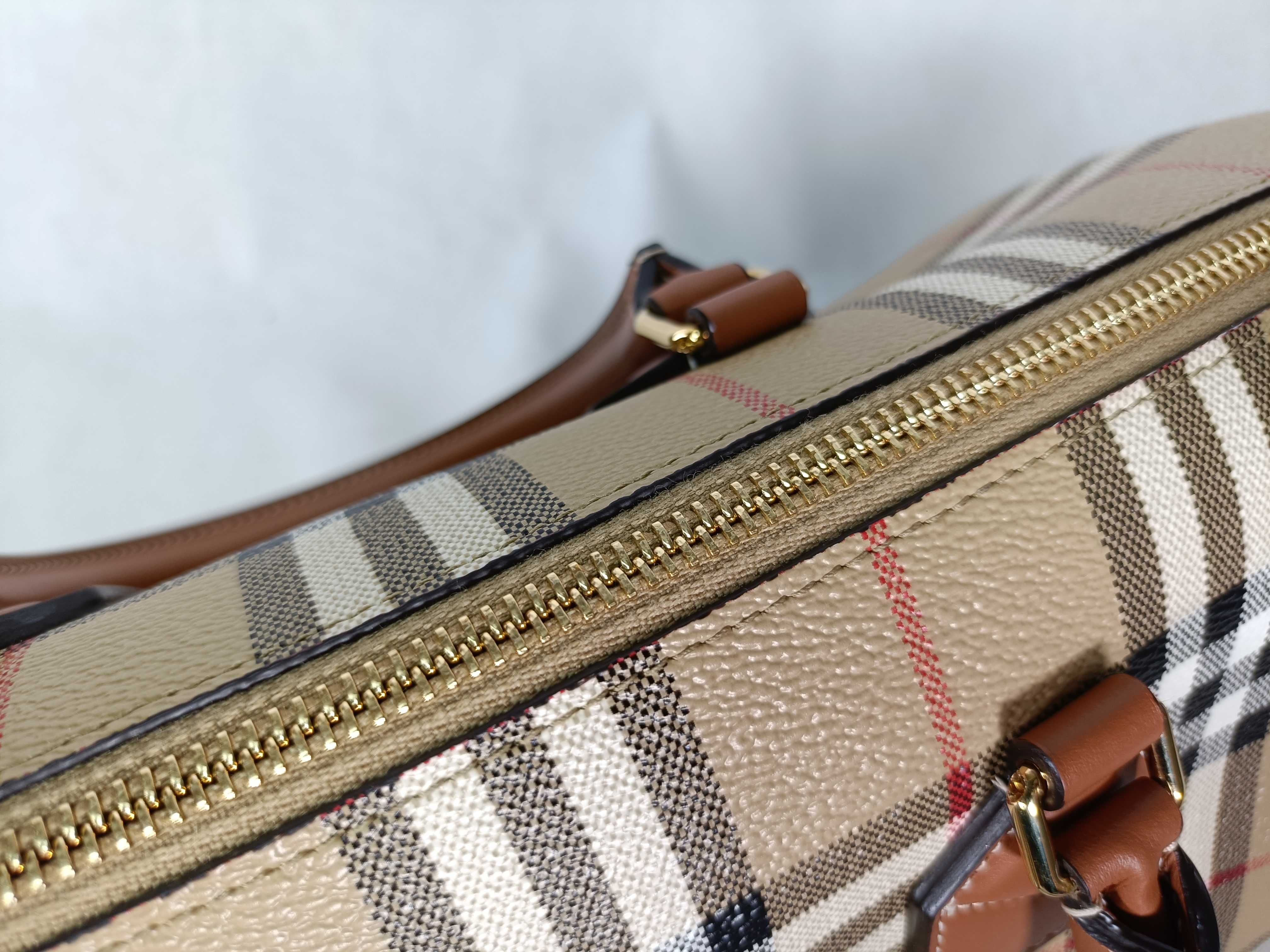 handbag — view 8