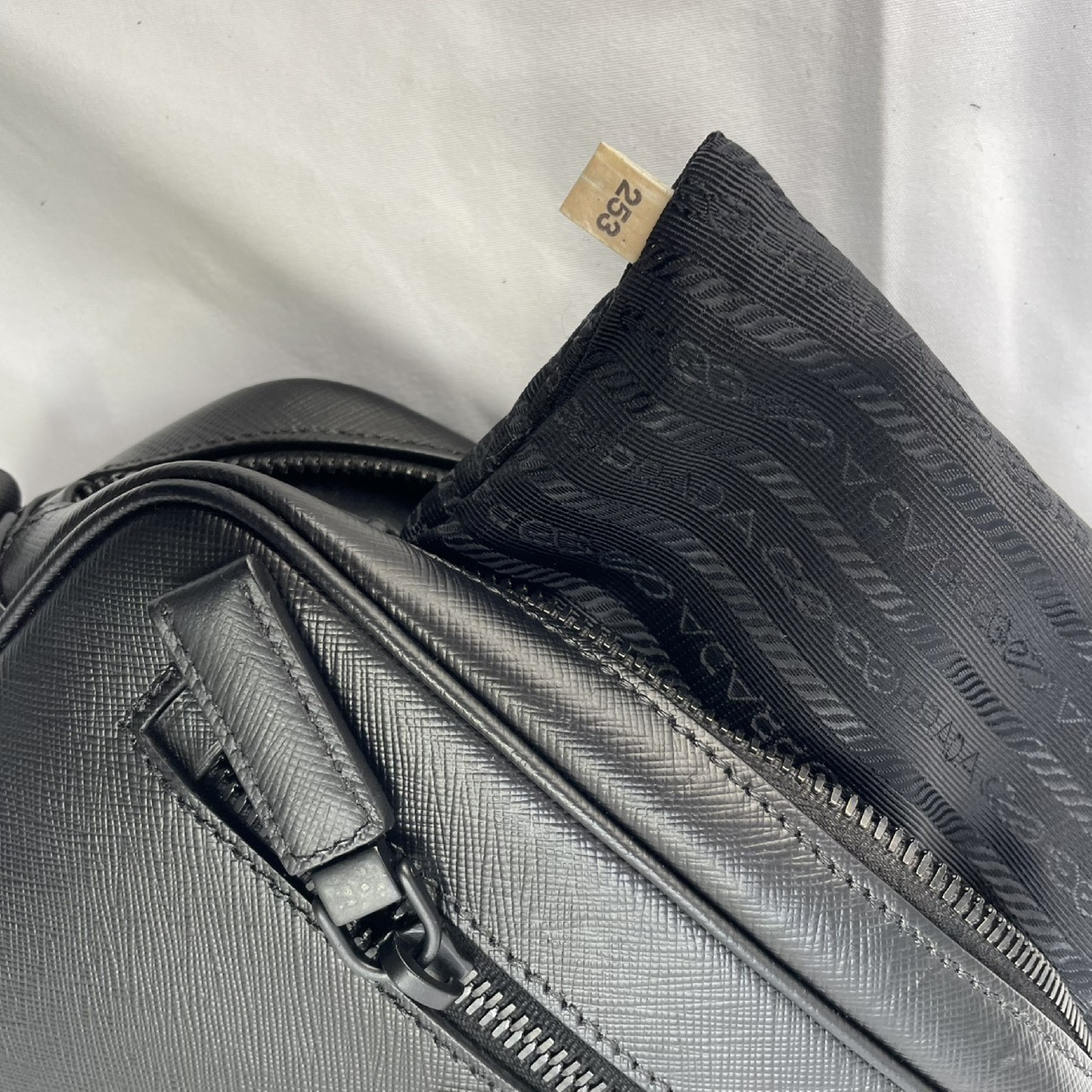 Shoulder Bag, Prada 2-way Clutch Bag 2VH063 SAFFIAN TRAVEL Black Shoulder Bag — view 12