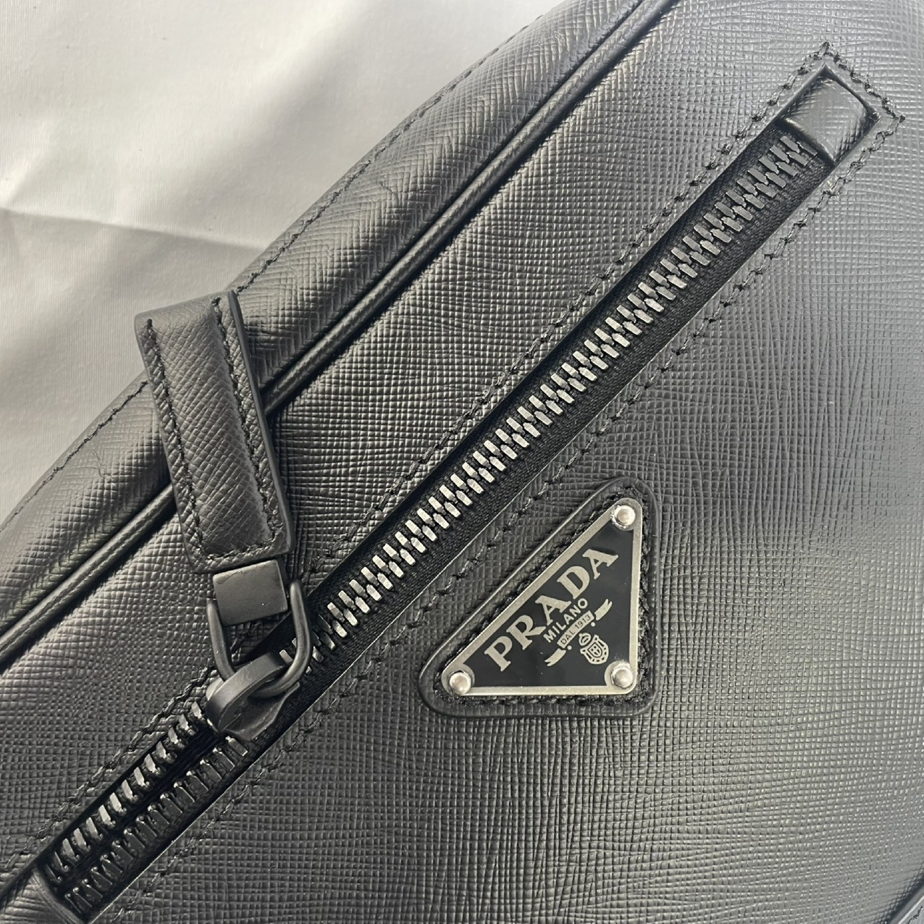Shoulder Bag, Prada 2-way Clutch Bag 2VH063 SAFFIAN TRAVEL Black Shoulder Bag — view 14