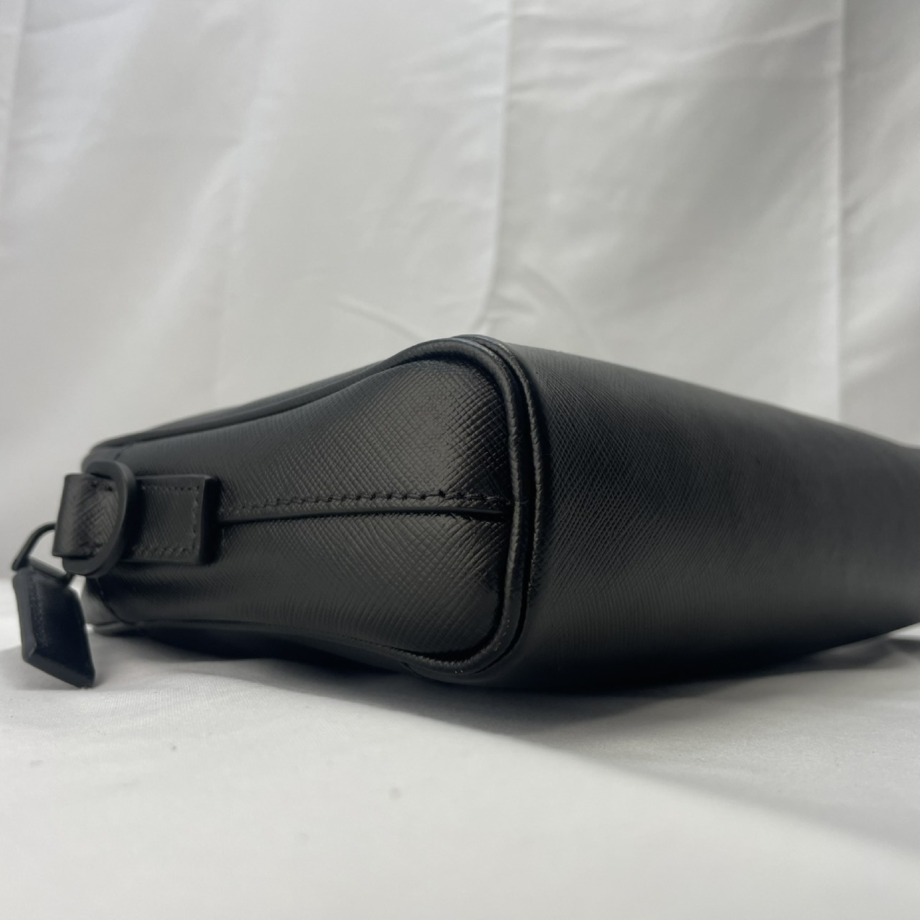 Shoulder Bag, Prada 2-way Clutch Bag 2VH063 SAFFIAN TRAVEL Black Shoulder Bag — view 7