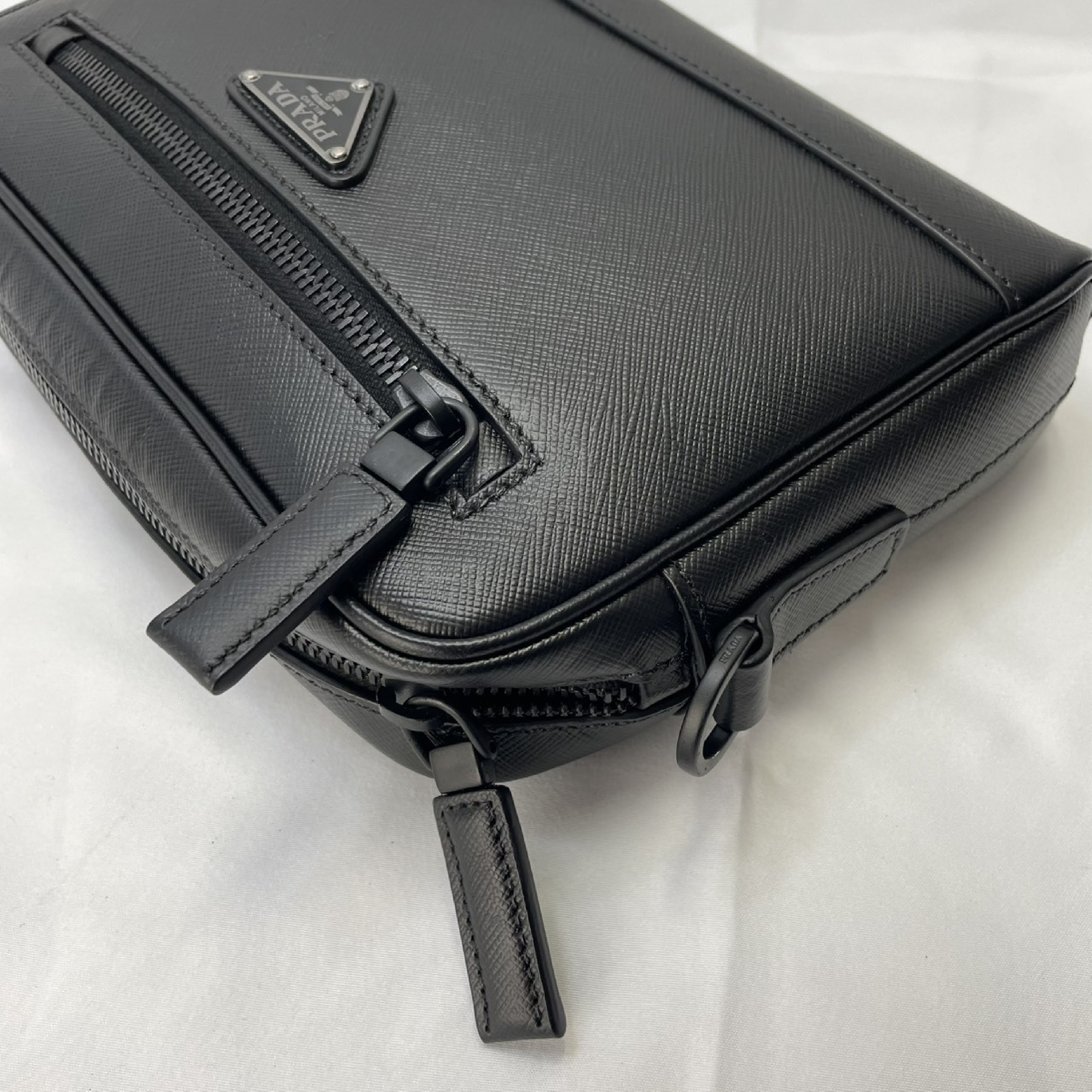Shoulder Bag, Prada 2-way Clutch Bag 2VH063 SAFFIAN TRAVEL Black Shoulder Bag — view 10