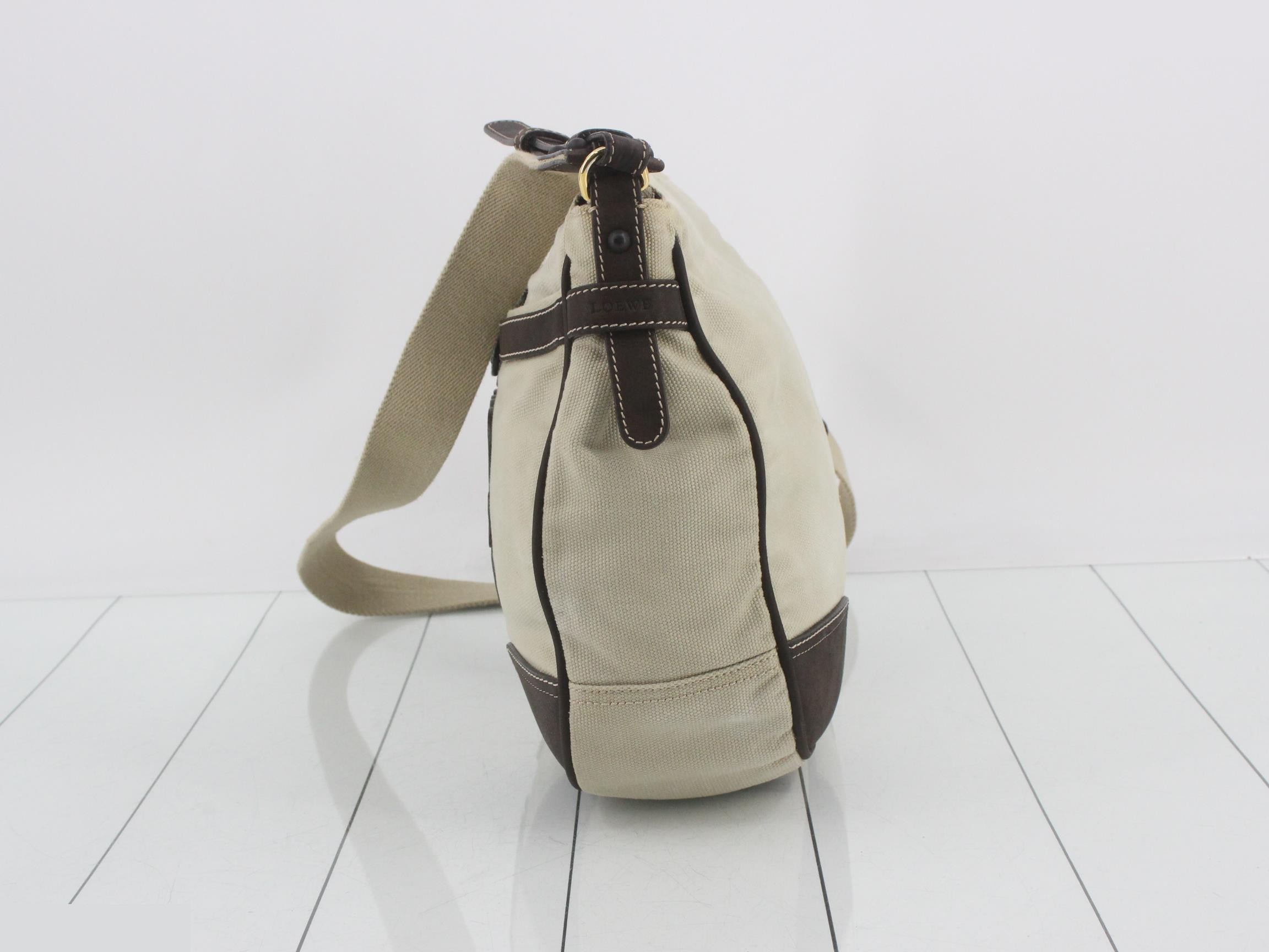 Anagram Canvas Beige Shoulder Bag 172 — view 3