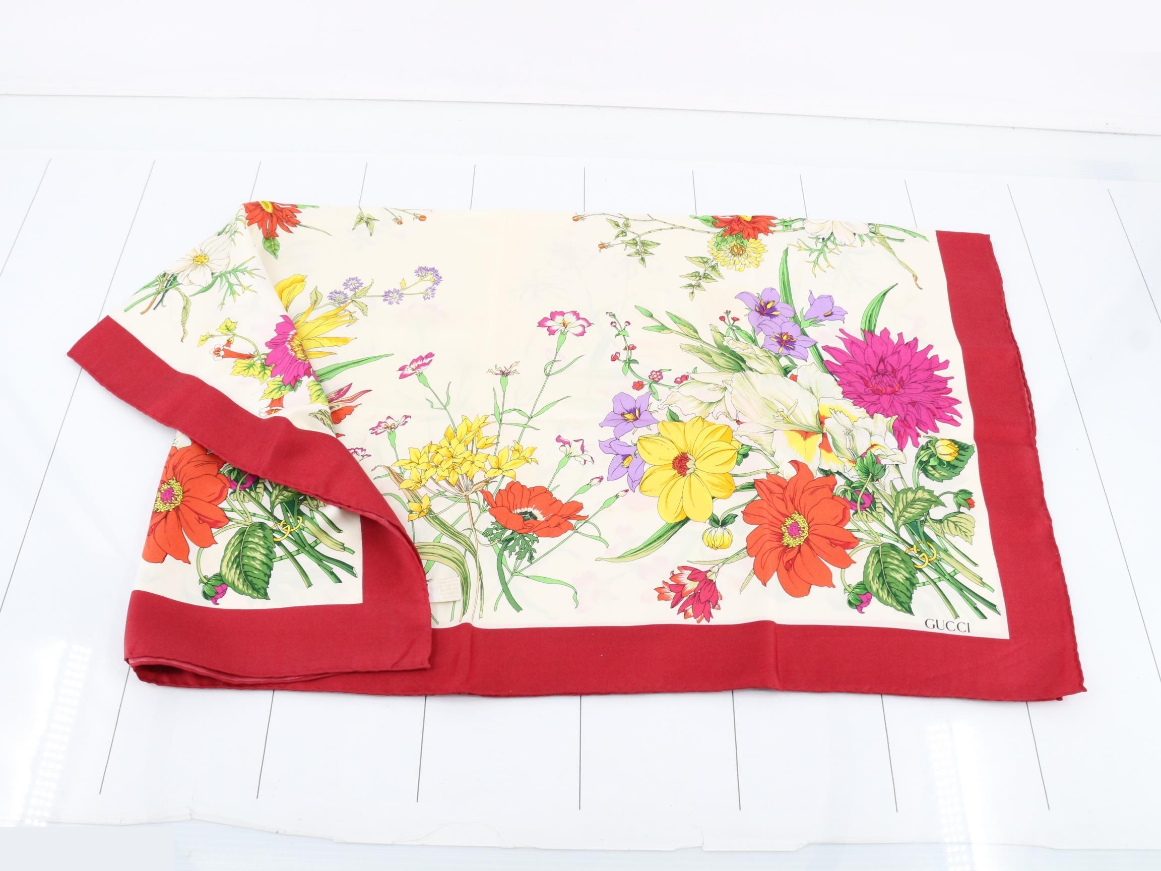 scarf — view 3