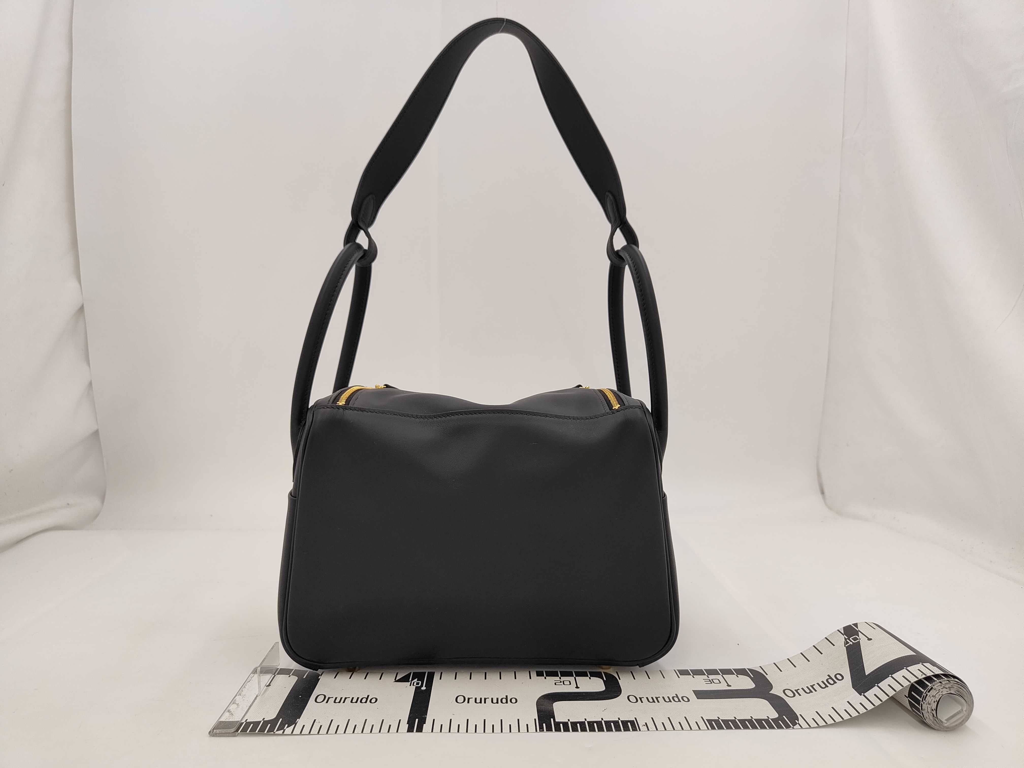 Lindy 26 Shoulder Bag, K Stamp, Veau Swift Leather, Black, Gold Hardware — view 2