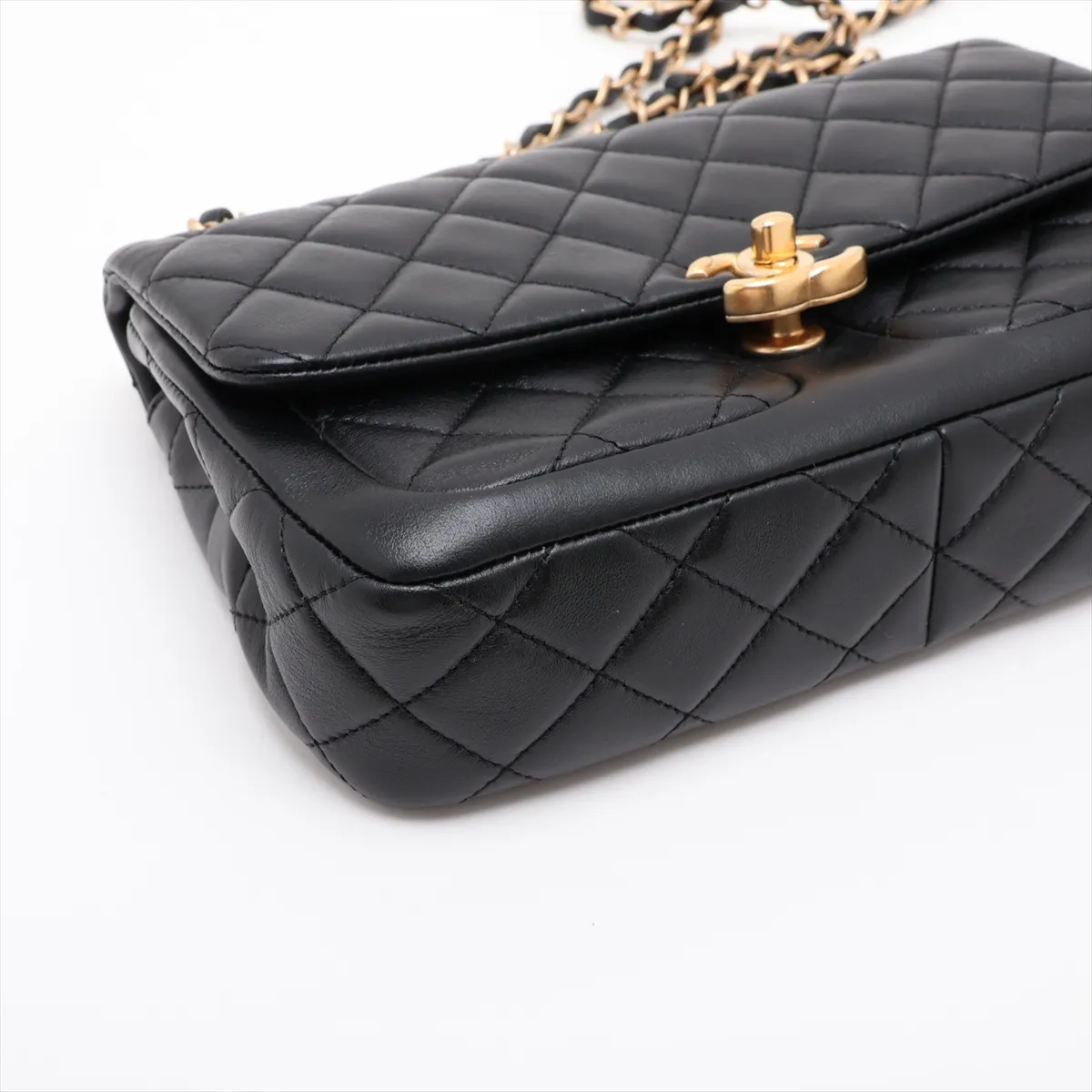 [Individually packaged] Chanel Matelassé Lambskin Single Flap Double Chain Bag, Black with Gold Hardware, PJ96XCAH, Random Plate, AS4459 — view 4