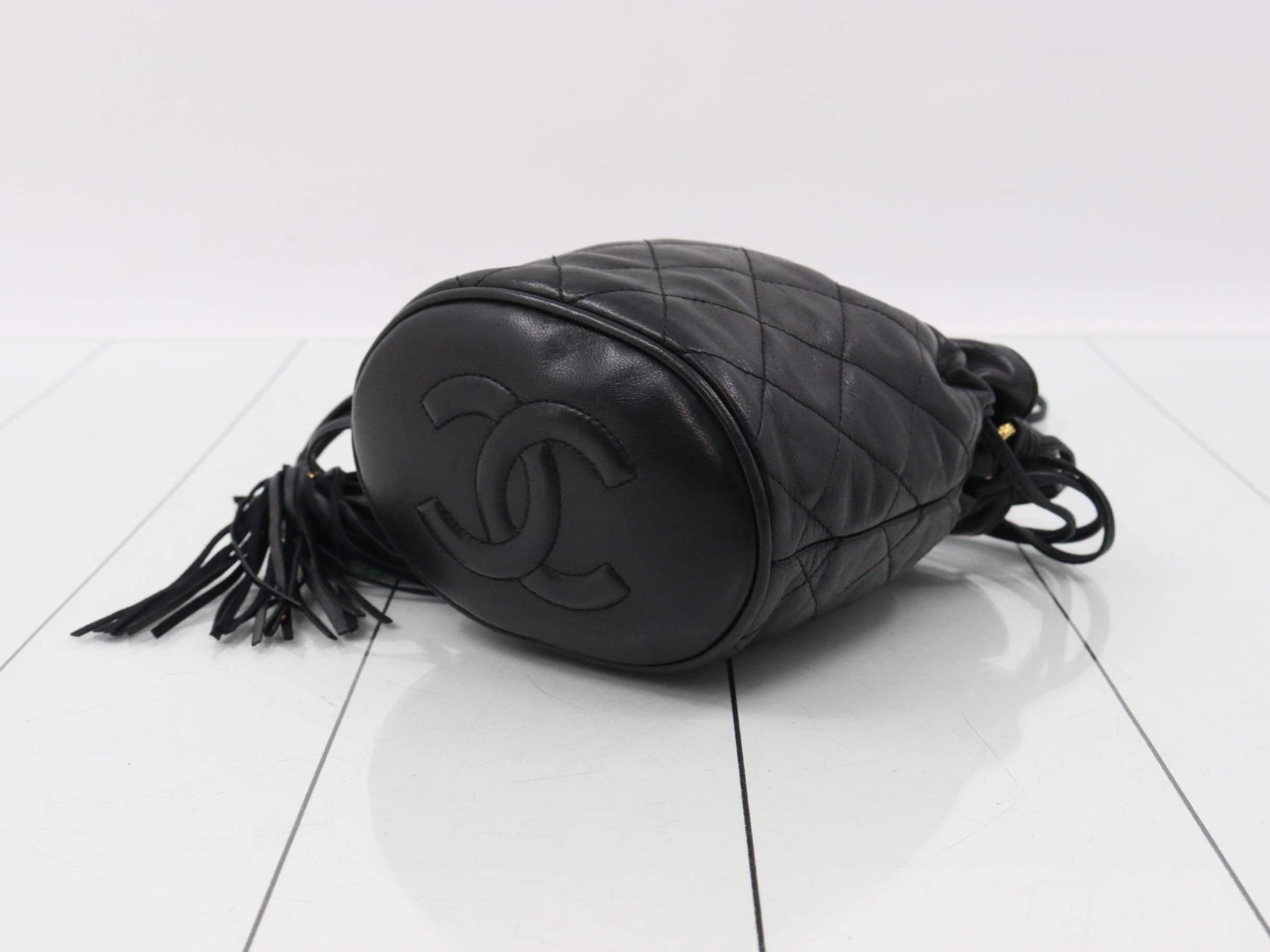 Camellia (bag) - Shoulder bag, with sticker for unit #2. — view 6