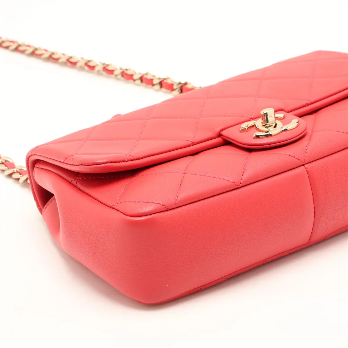 Matelassé Lambskin Chain Shoulder Bag, Red with Gold Hardware, 29233444 (Serial Number 29) — view 4