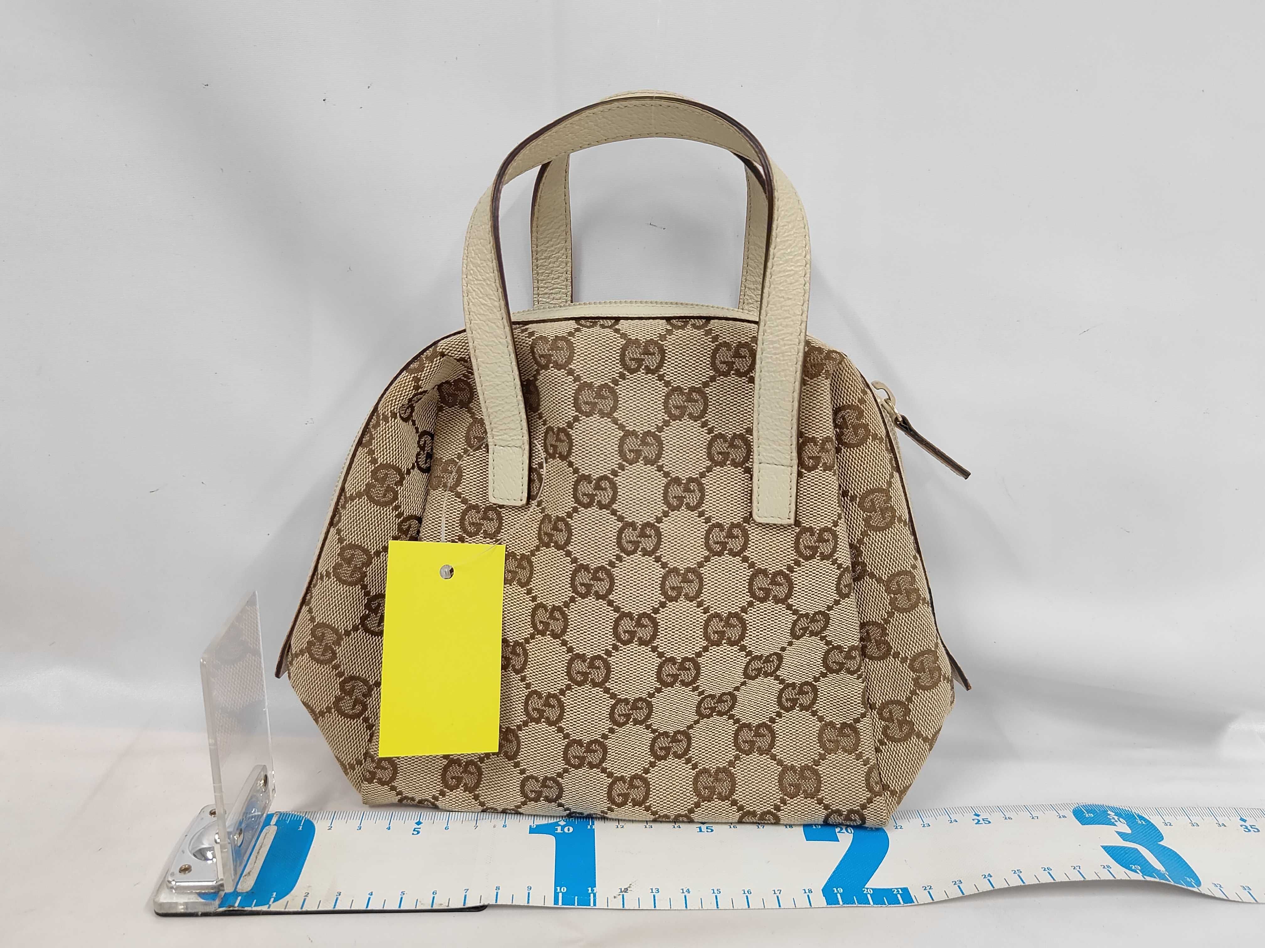 GG Canvas Handbag 124542 Handbag — view 2