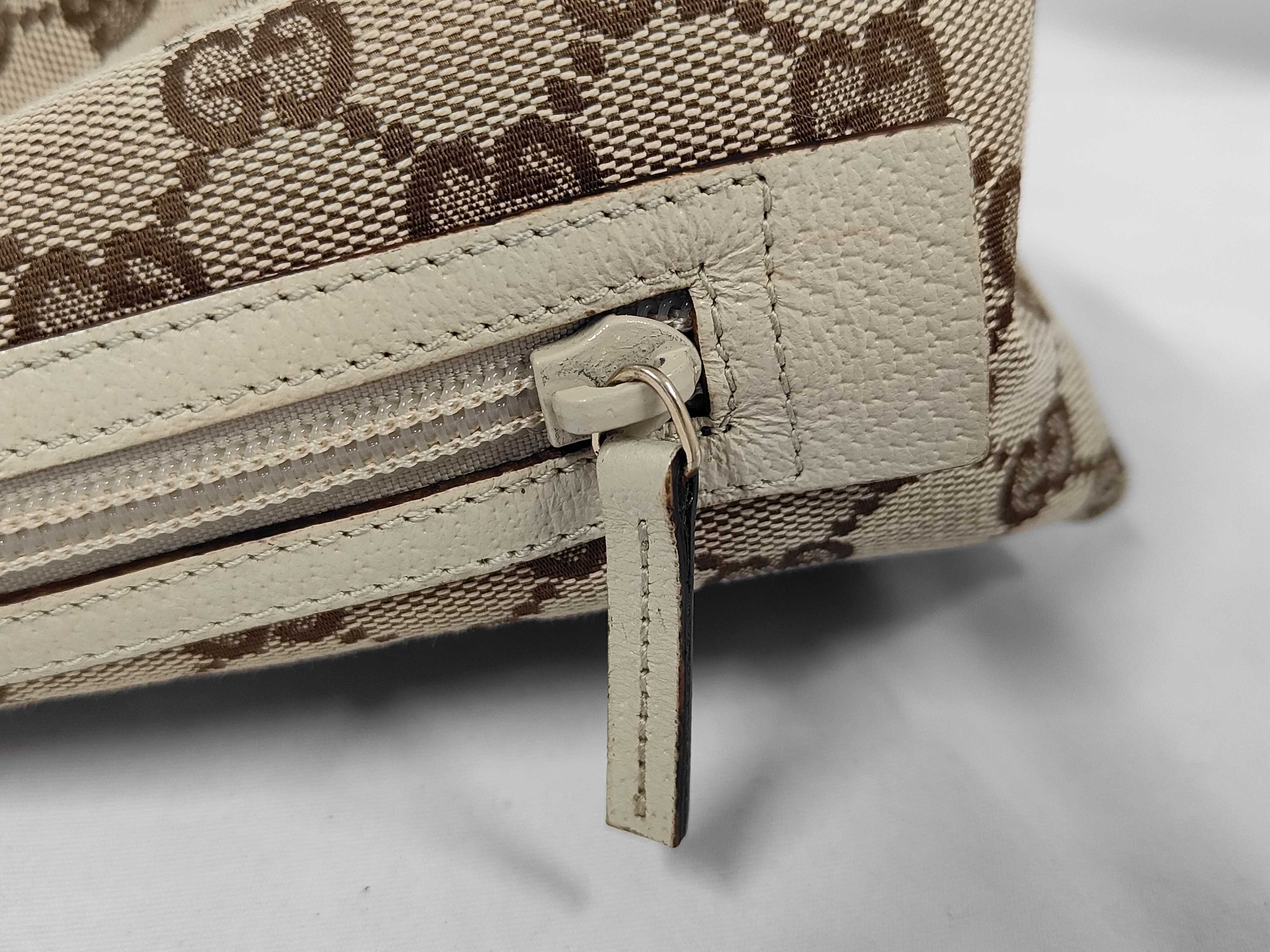 GG Canvas Handbag 124542 Handbag — view 8