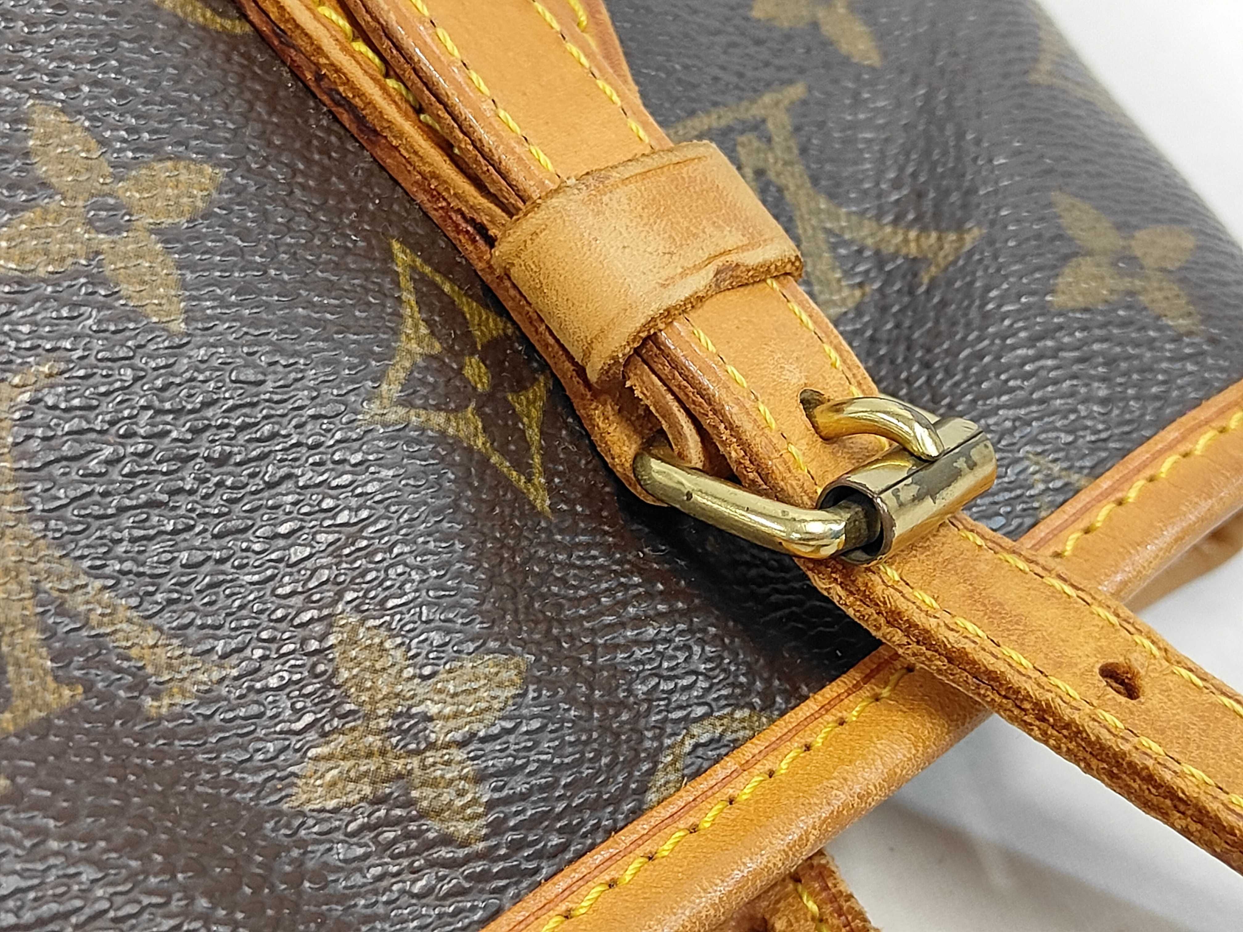 Monogram Bucket PM M42238 DK4077 Shoulder Bag — view 6