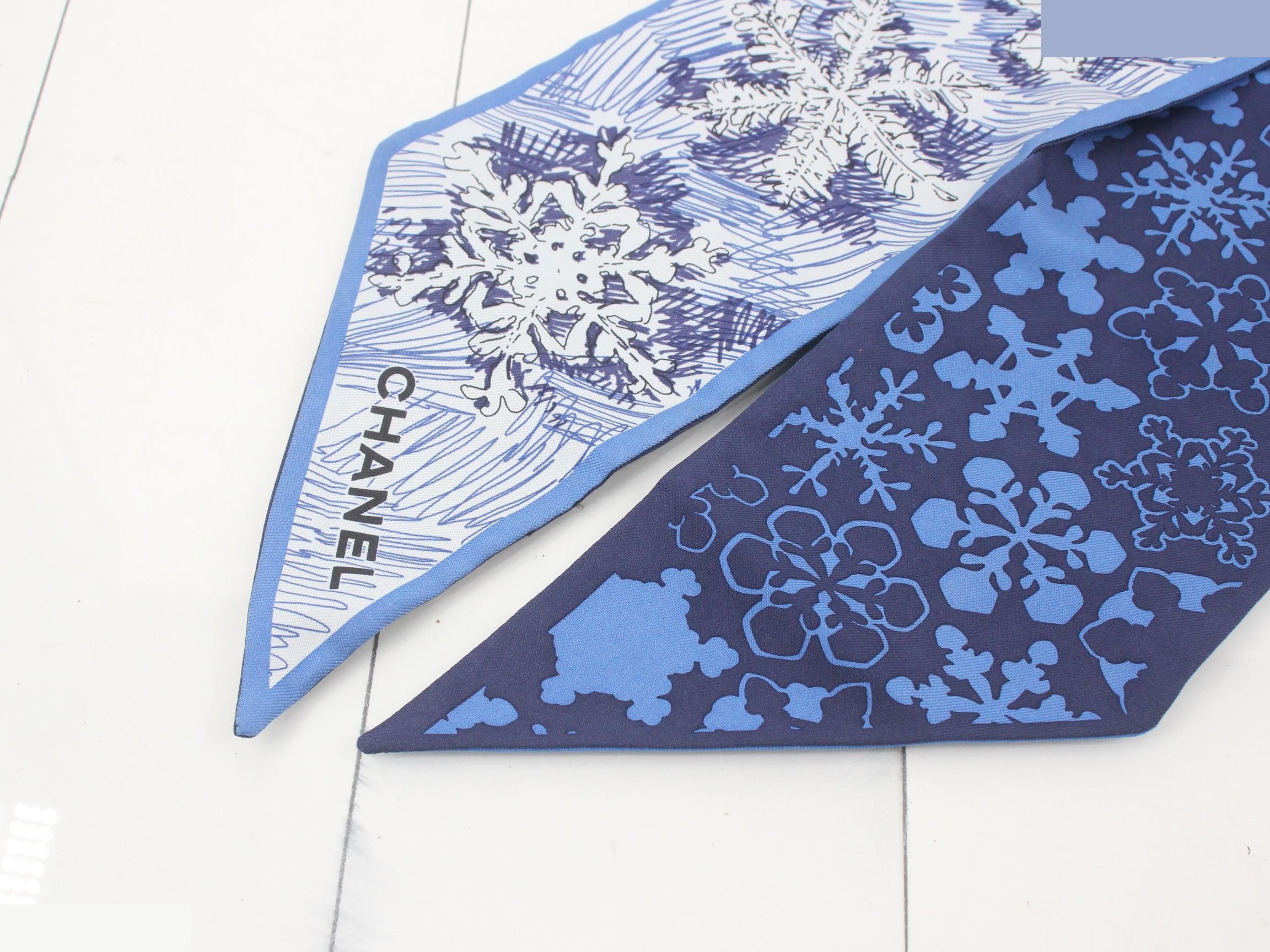 scarf, blue — view 3
