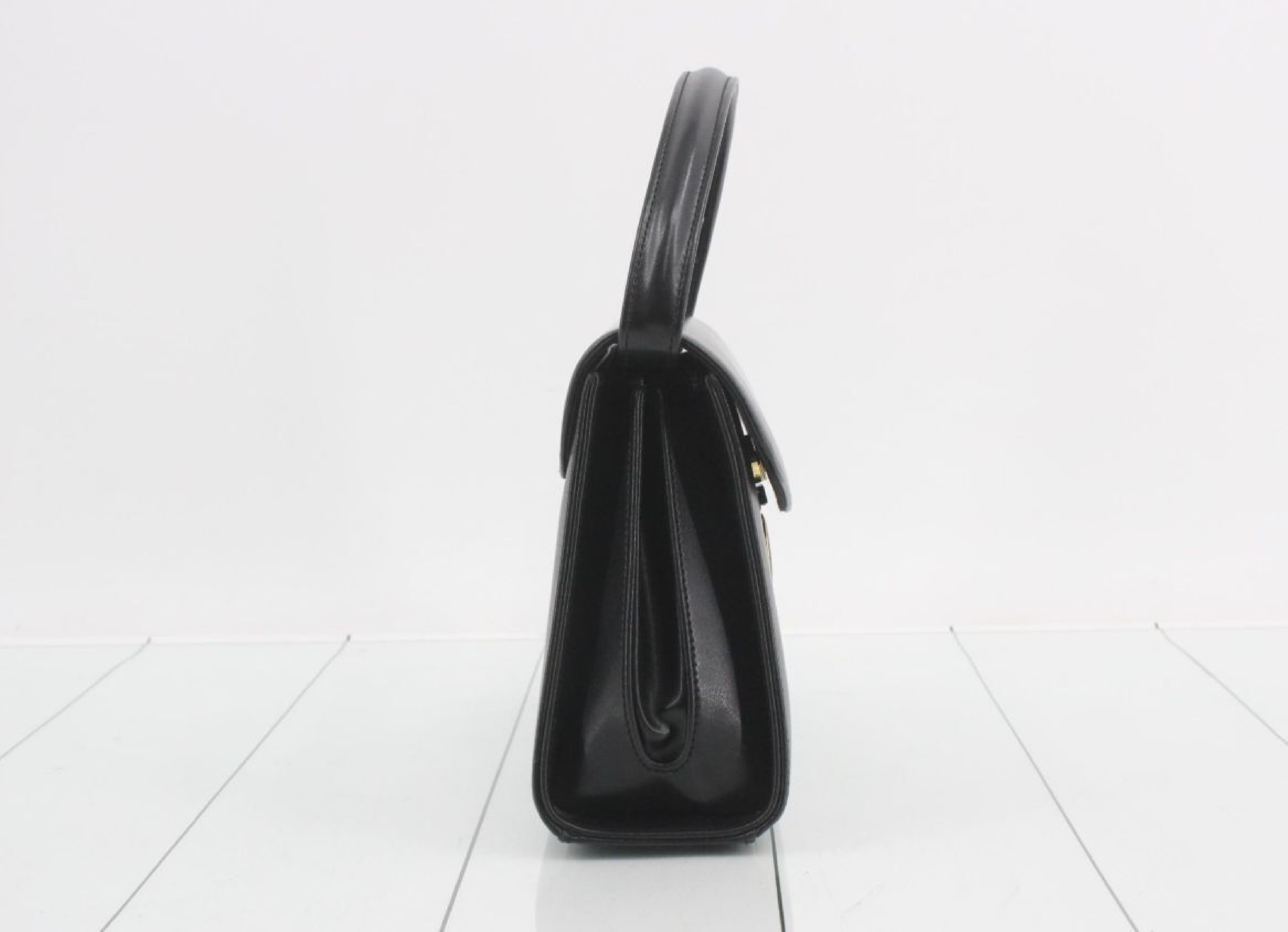 Christie W26H16D8 Black Handbag — view 4