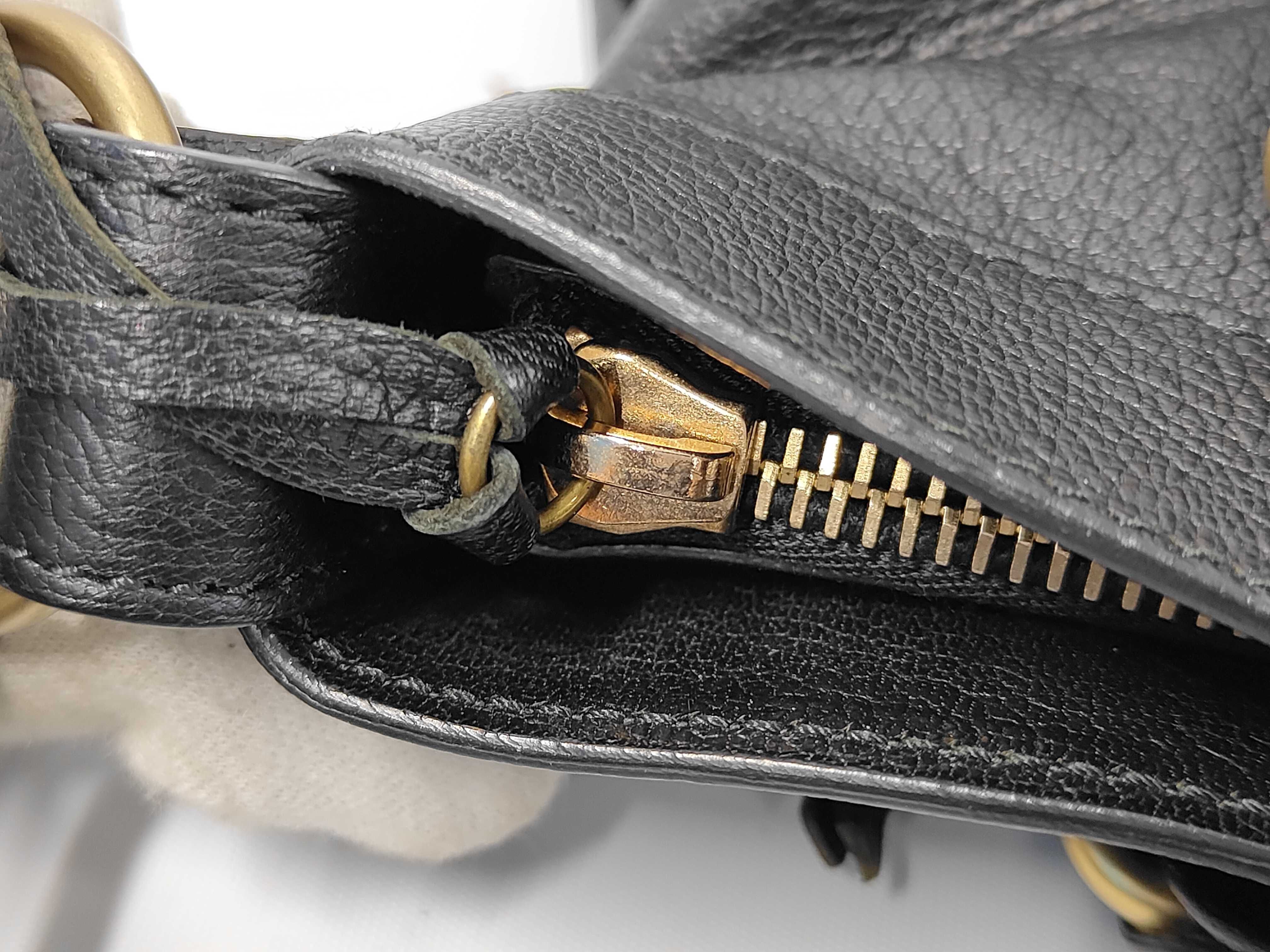 Leather 2-Way One-Shoulder Black Handbag — view 7