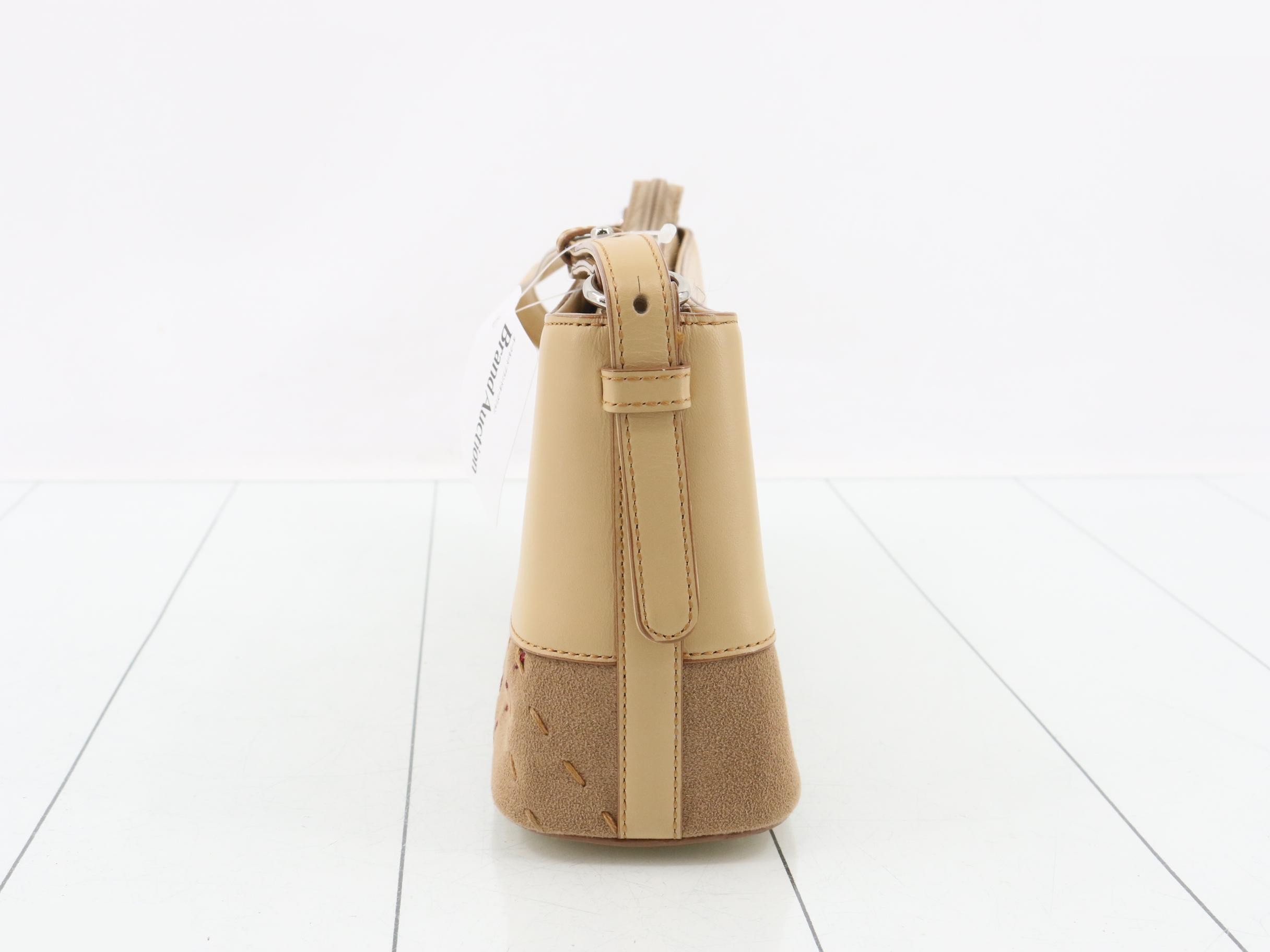 Other lines: Bags, One-shoulder bags, Leather, Stitching, Beige — view 4