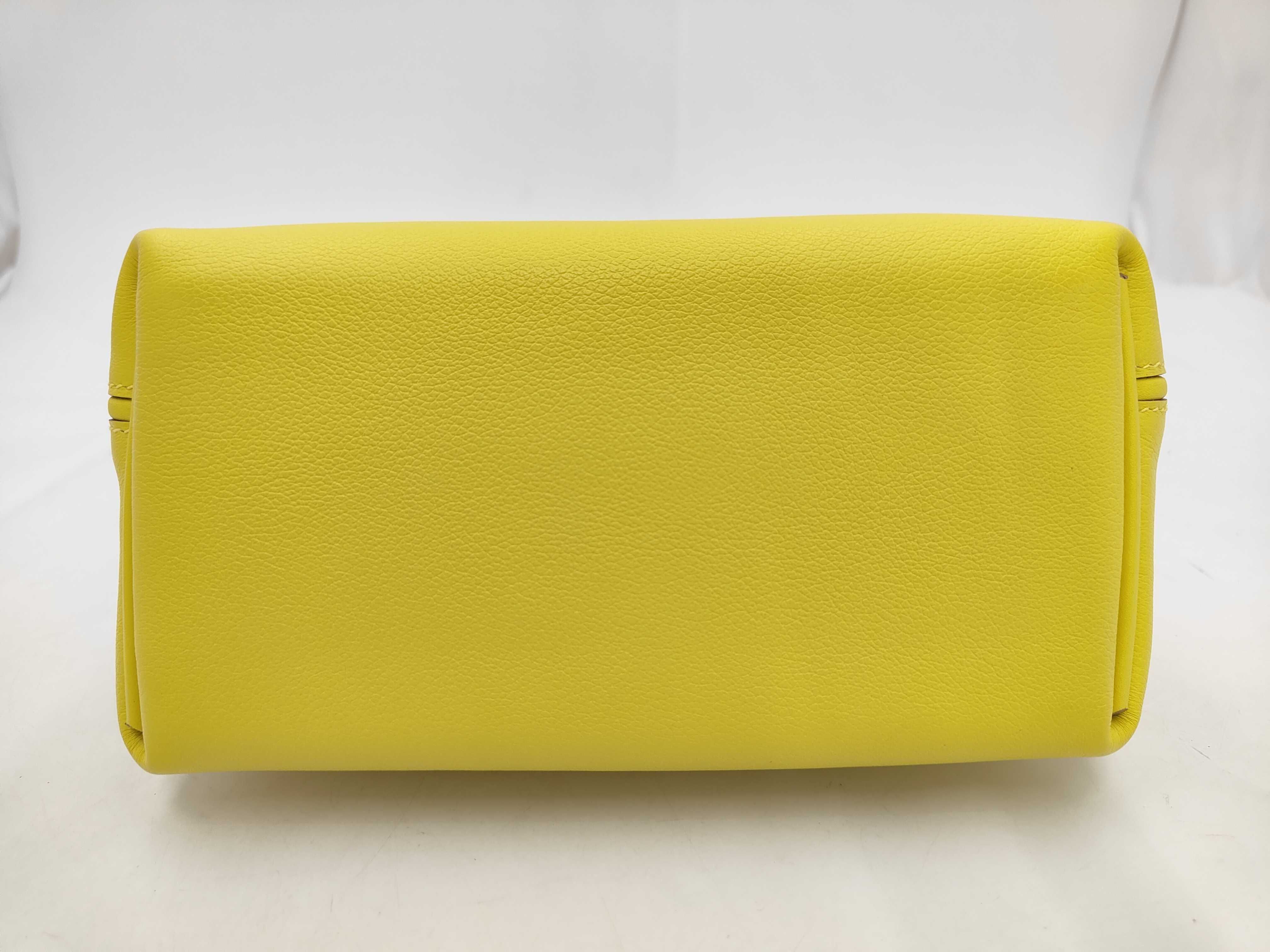 Vanquatrième Mini 21 24/24 Yellow Silver Hardware B Stamp: 2023 Handbag — view 3