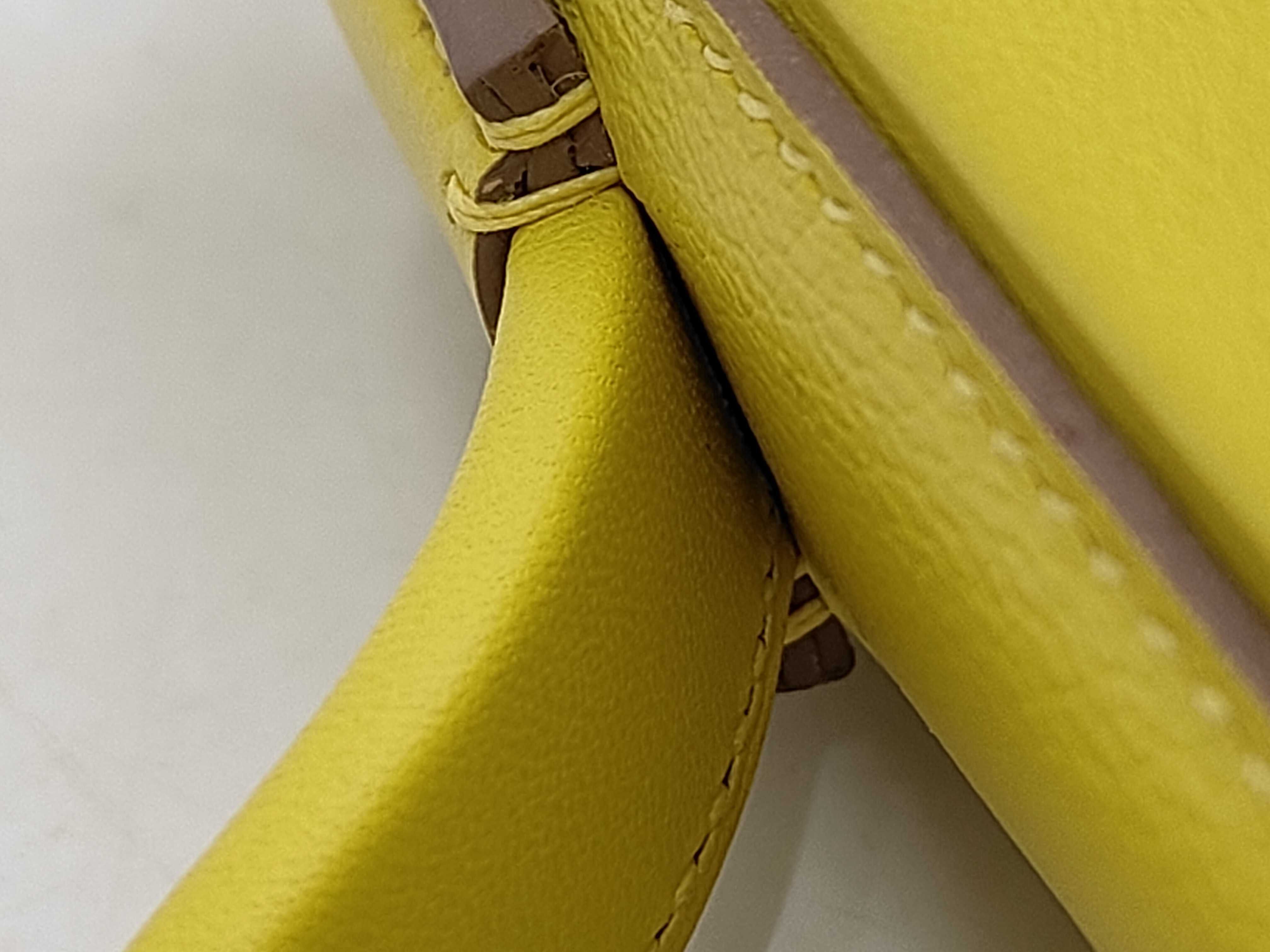 Vanquatrième Mini 21 24/24 Yellow Silver Hardware B Stamp: 2023 Handbag — view 6