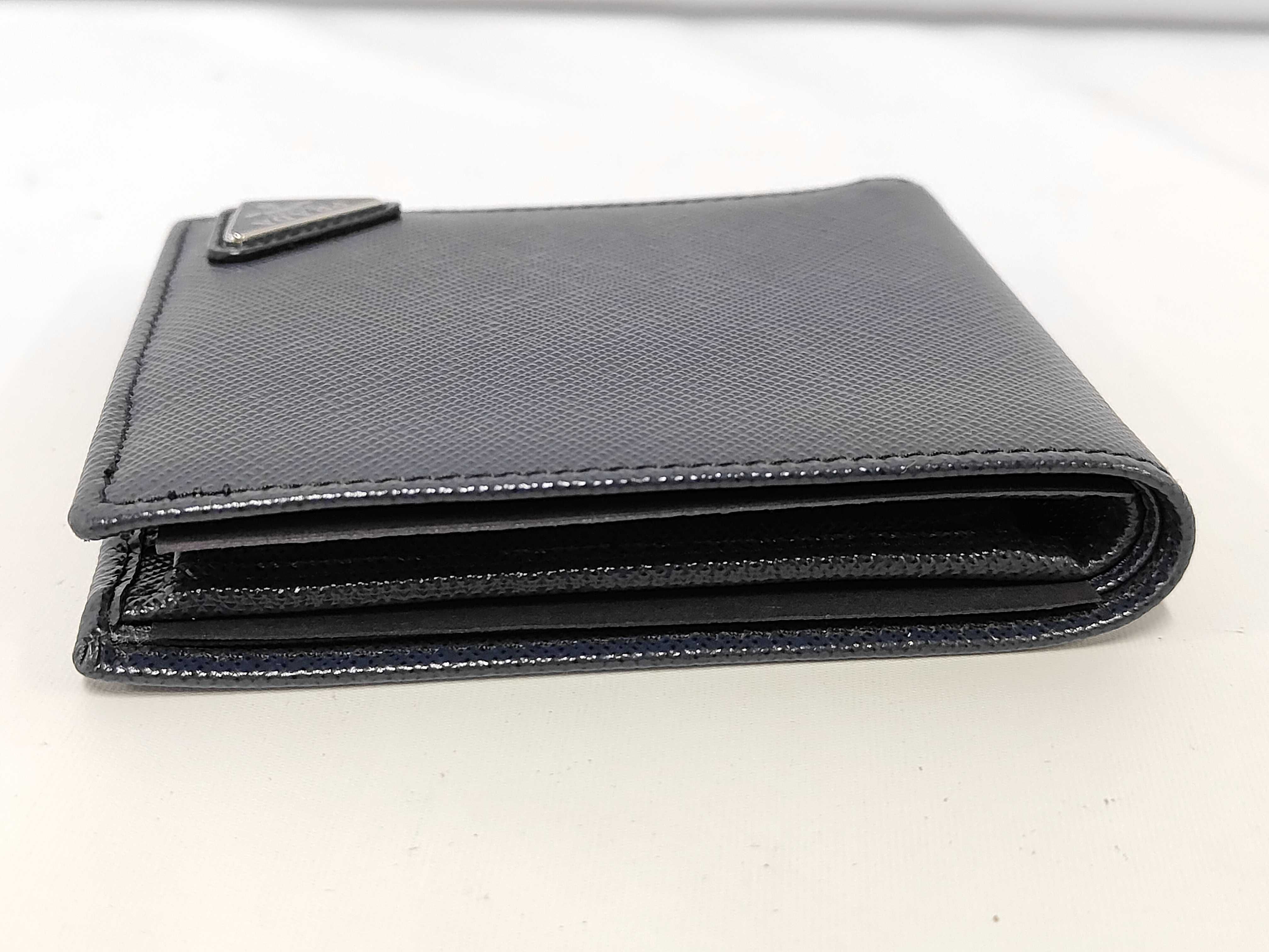 Saffiano Bi-fold Wallet 2MO738 Accessories: Box, Guarantee Card — view 6