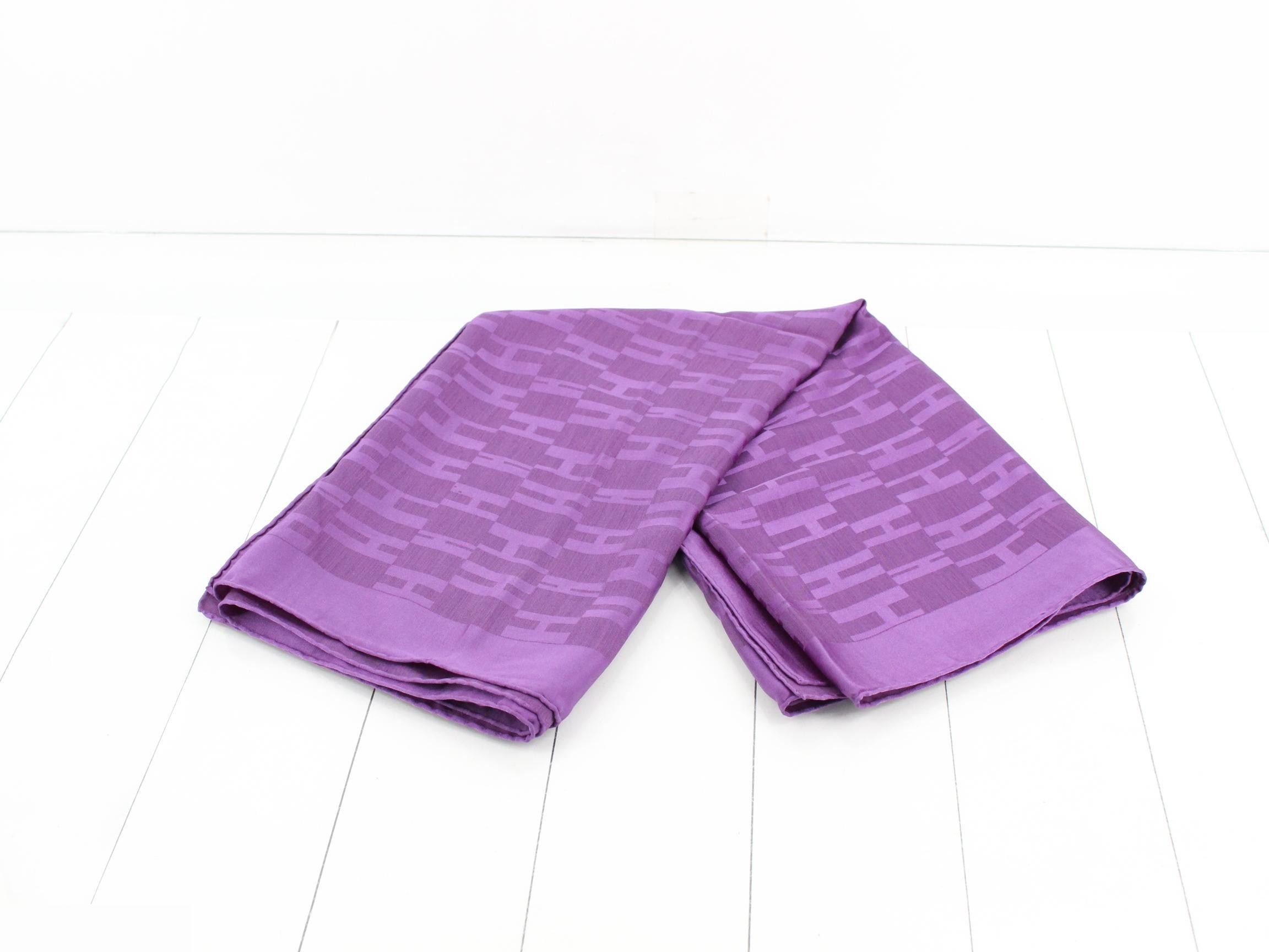 Scarf, Carre Géant, Carre 140 — view 3