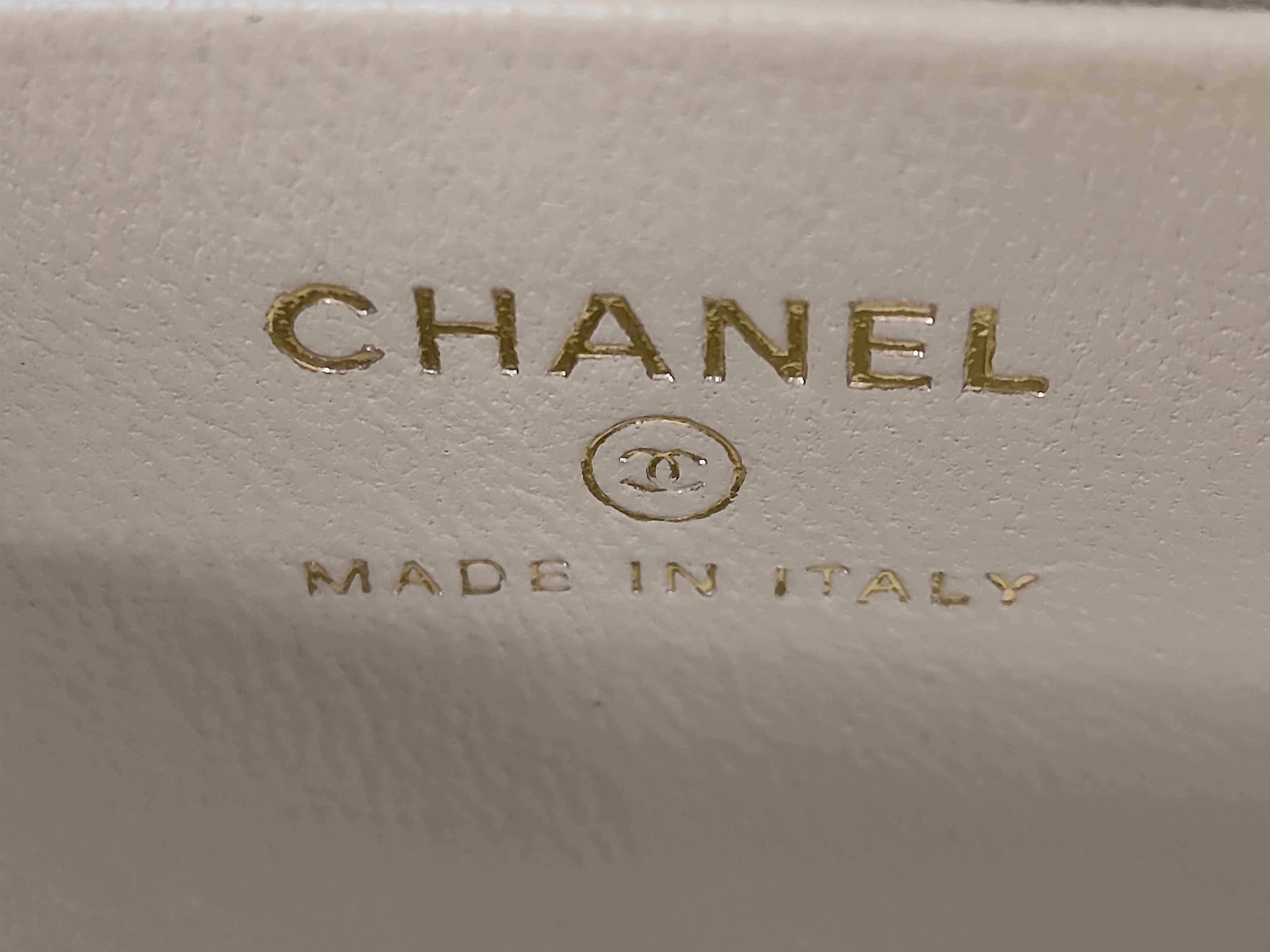 Chain Bag Shoulder Bag — view 10