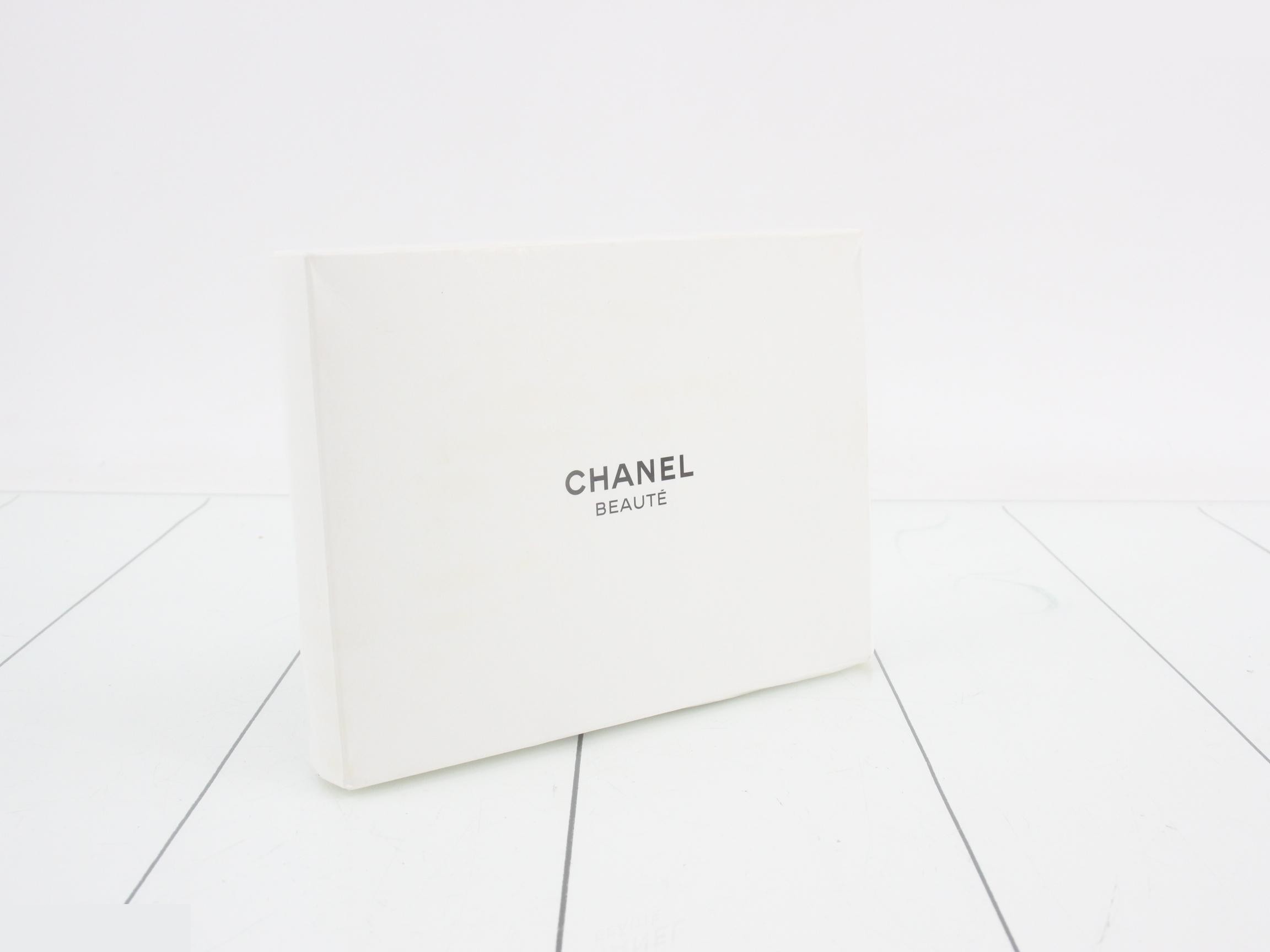 pouch — view 5