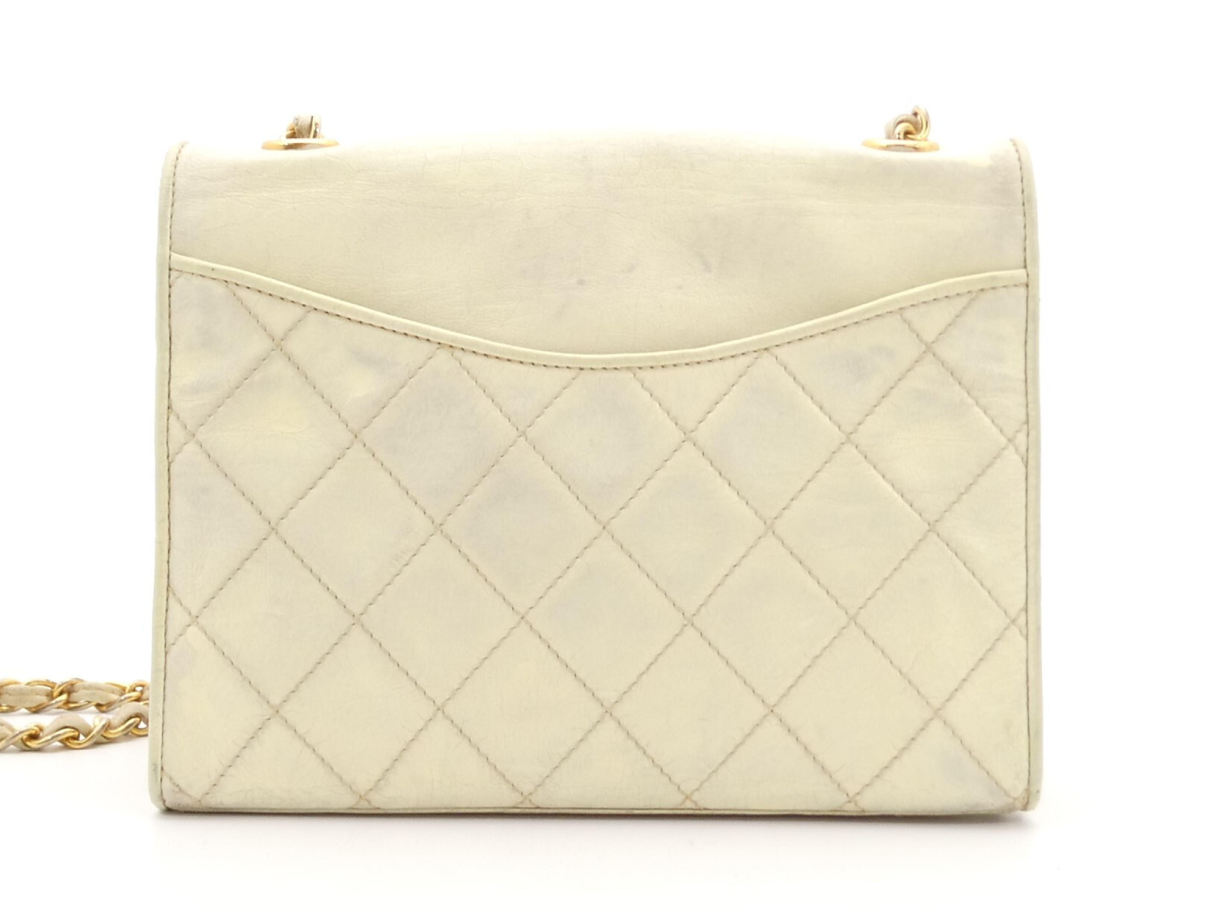 Matelassé Coco Mark Chain Shoulder Bag — view 2