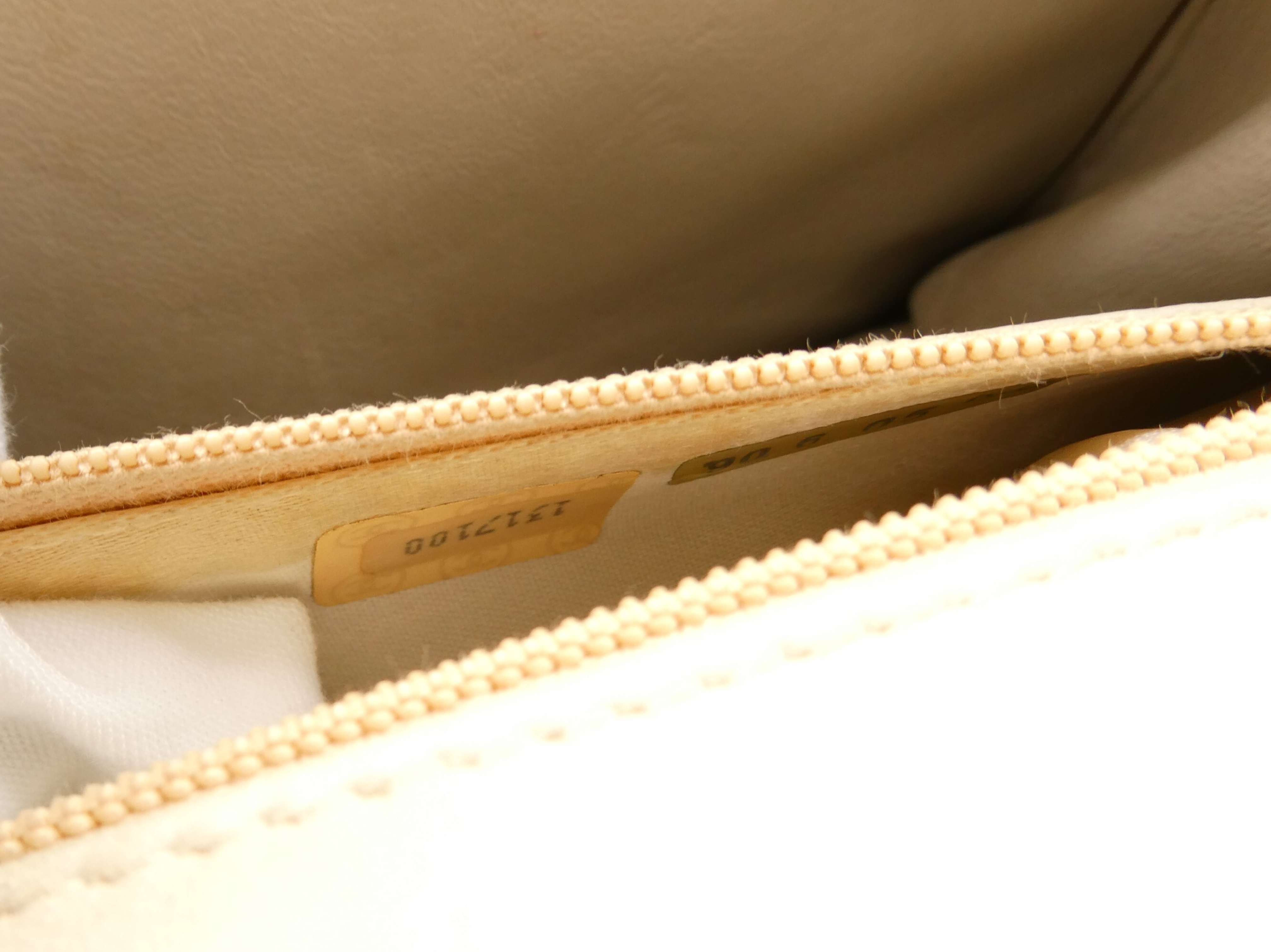 Matelassé Coco Mark Chain Shoulder Bag — view 9