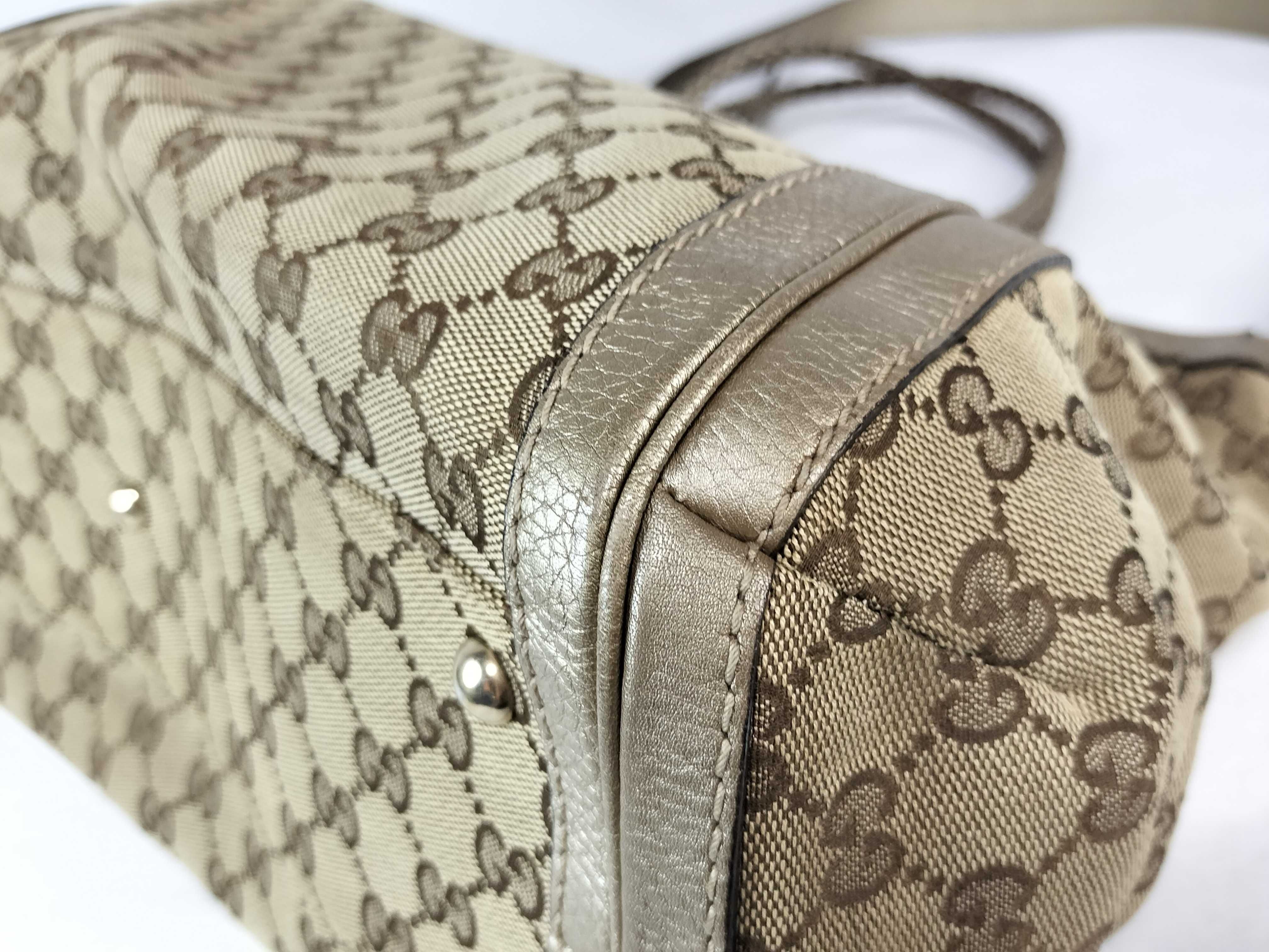 GG Canvas Gucci Handbag — view 8