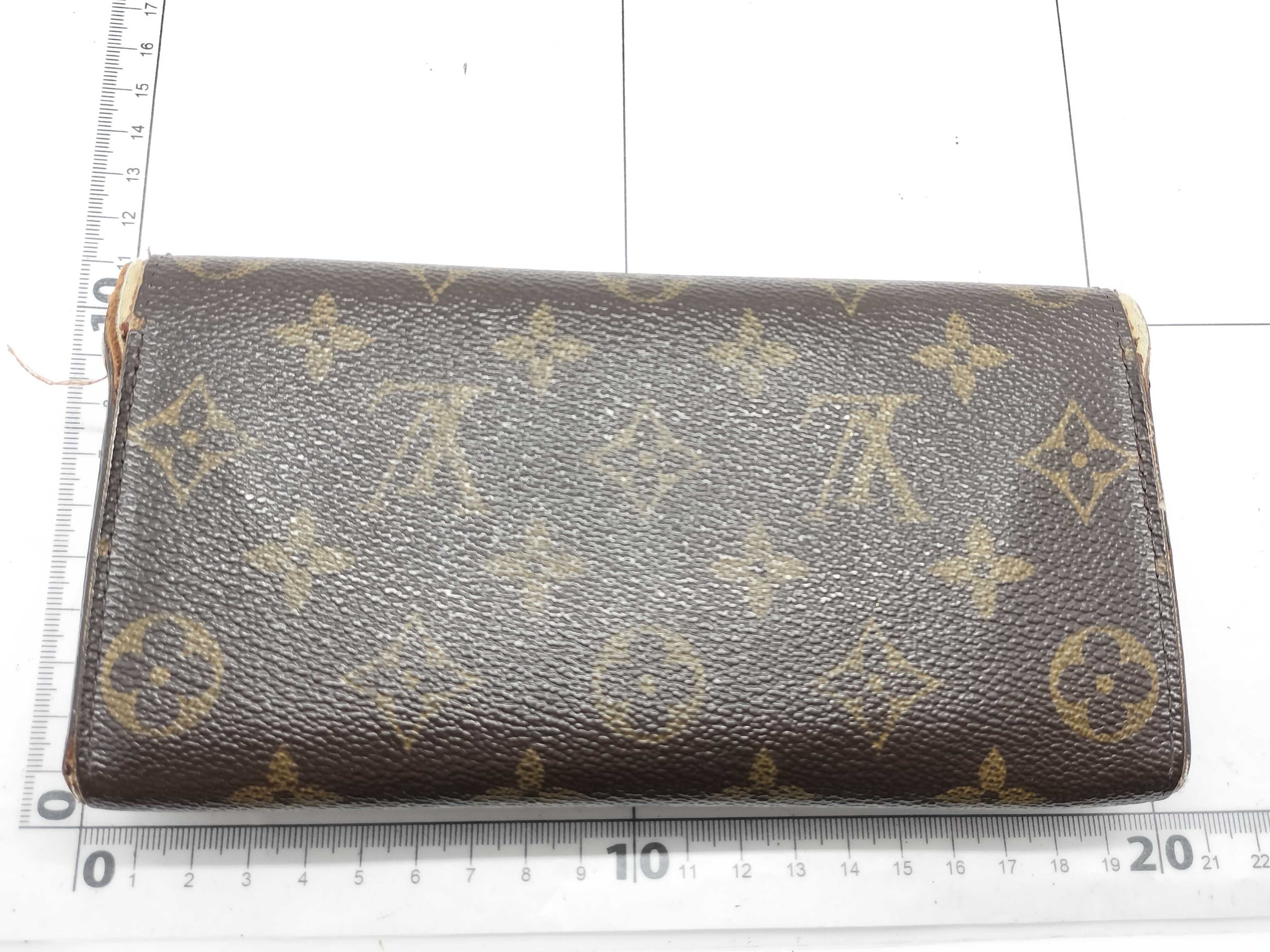 Monogram Pochette Portemonnaie Credit Wallet — view 2