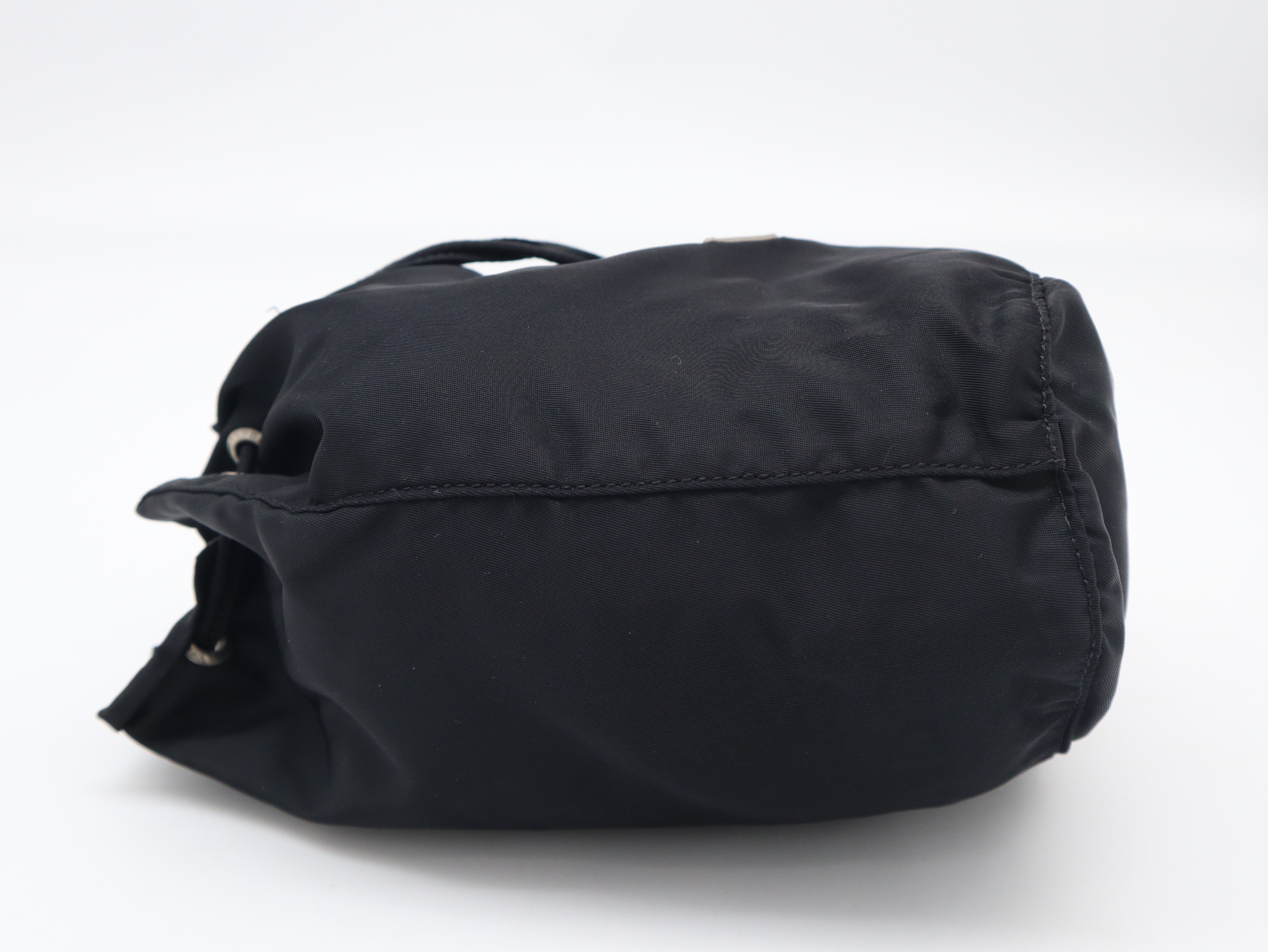 MV369 Nylon Drawstring Pouch, Black, with Guarantee Card. — view 3