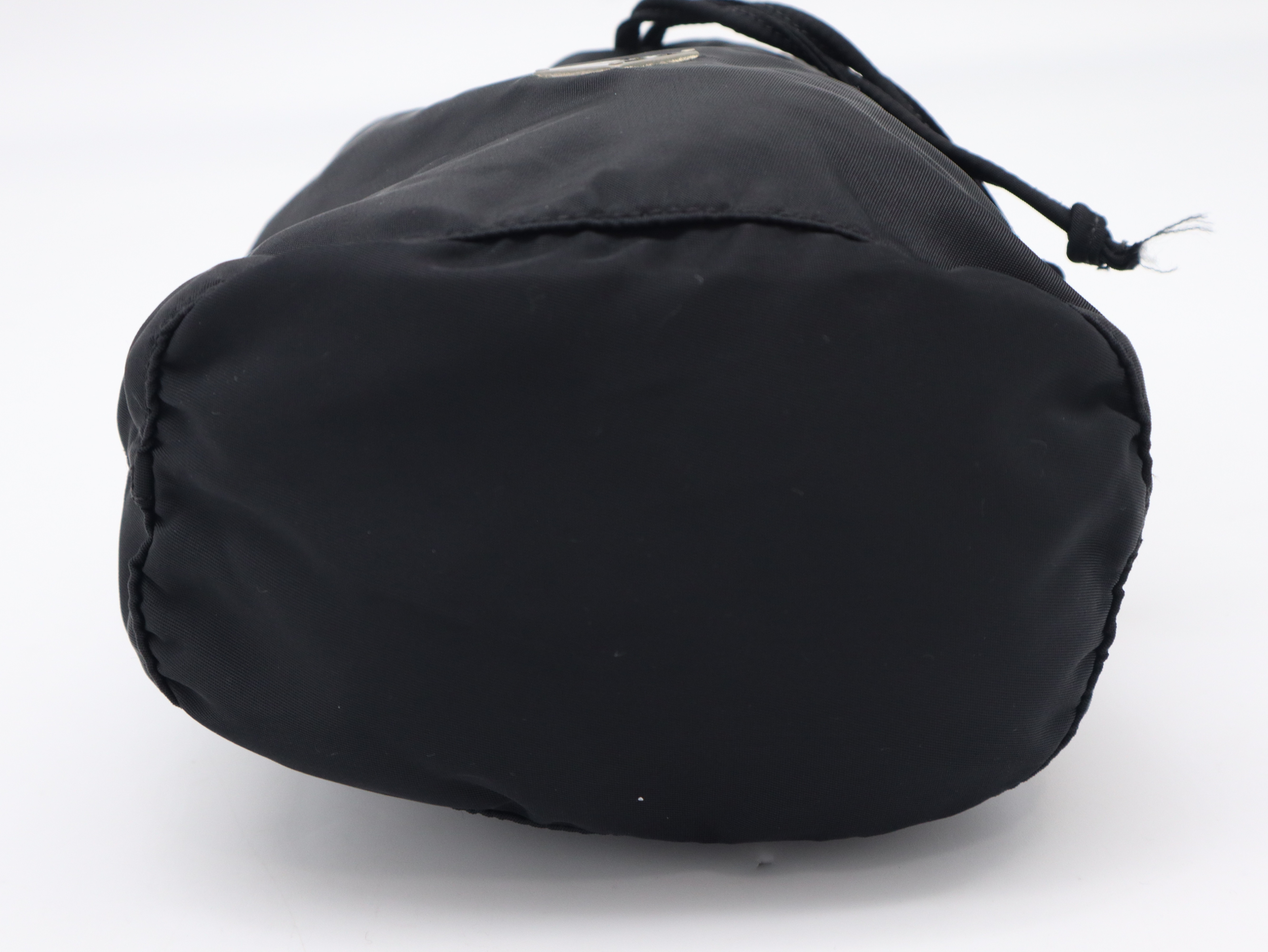 MV369 Nylon Drawstring Pouch, Black, with Guarantee Card. — view 5