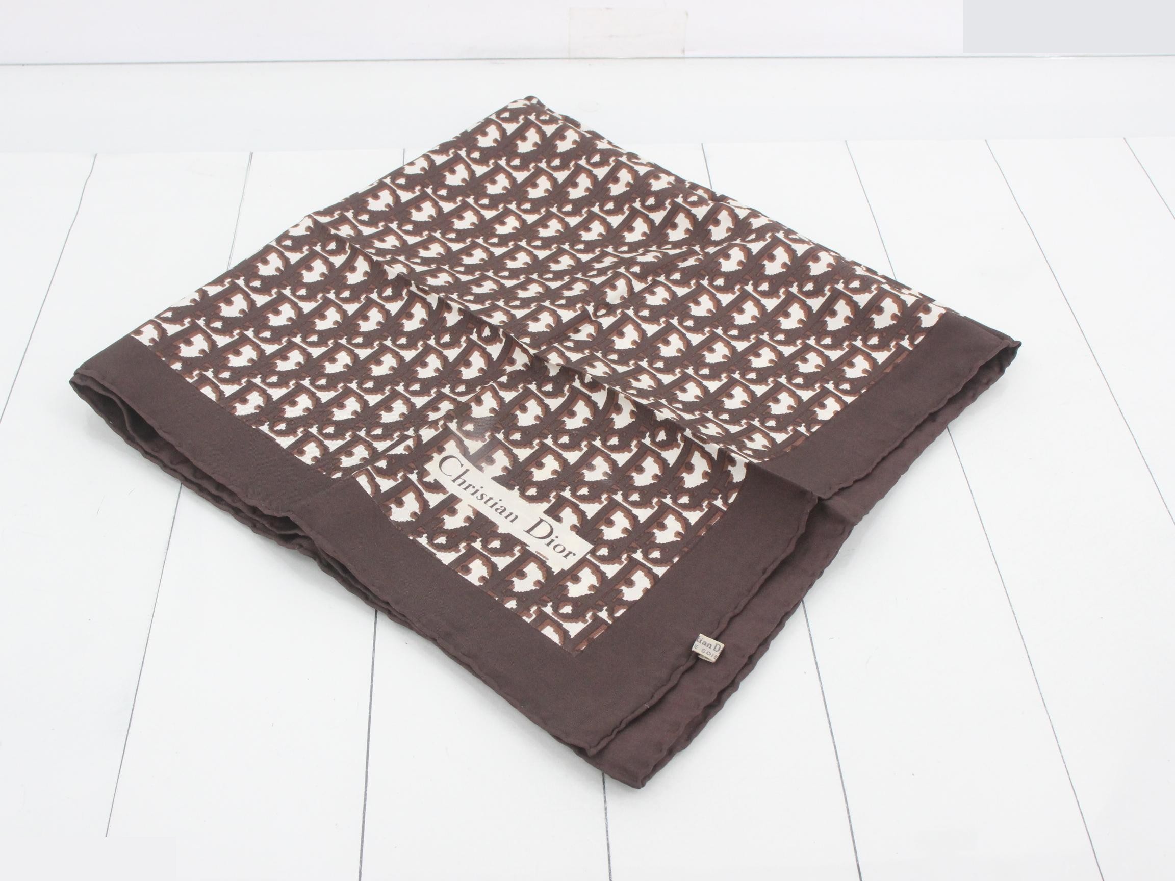 Trotter (accessories) / Scarves