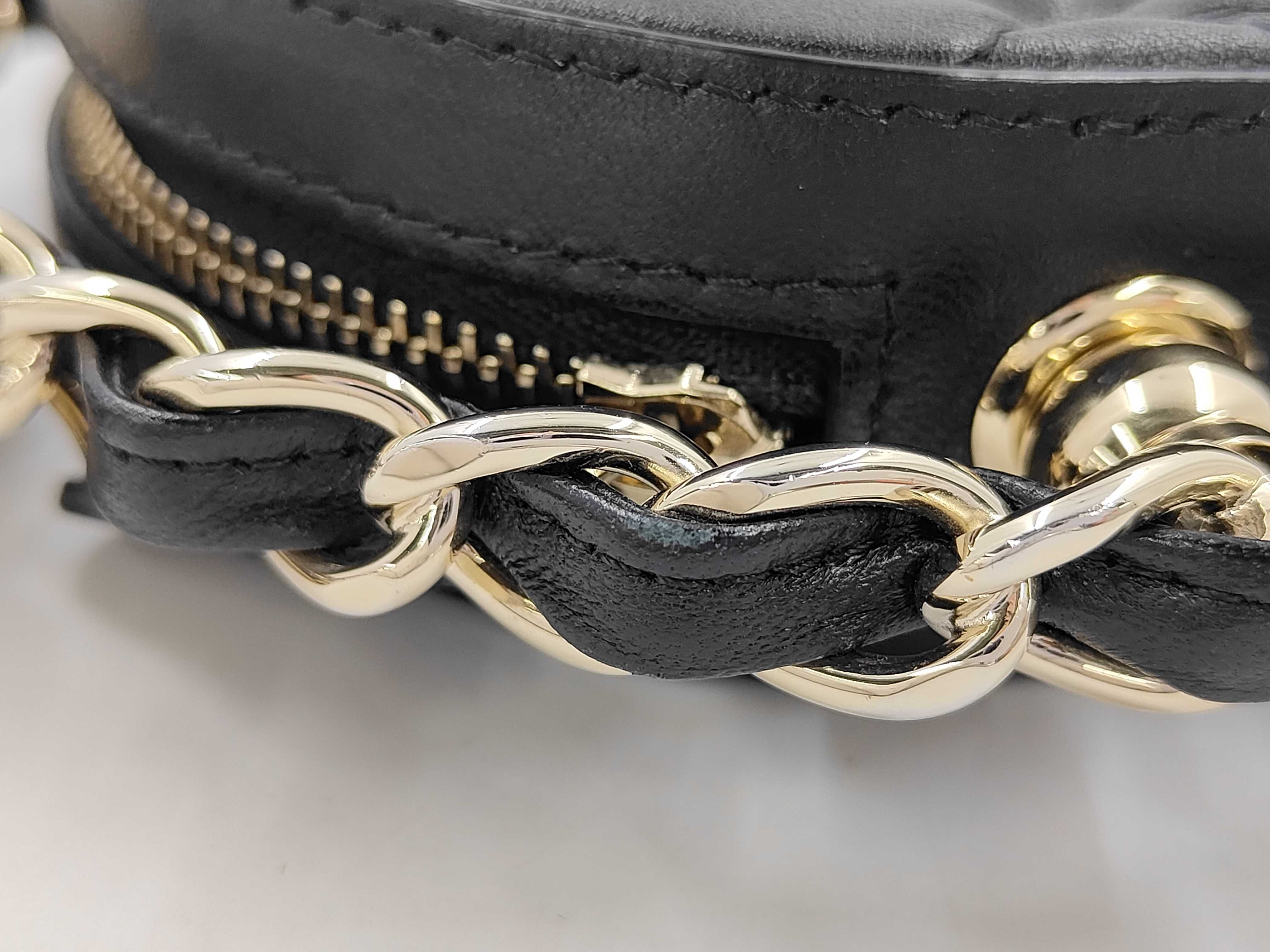 Coco Mark Frame Chain Round Handbag — view 12