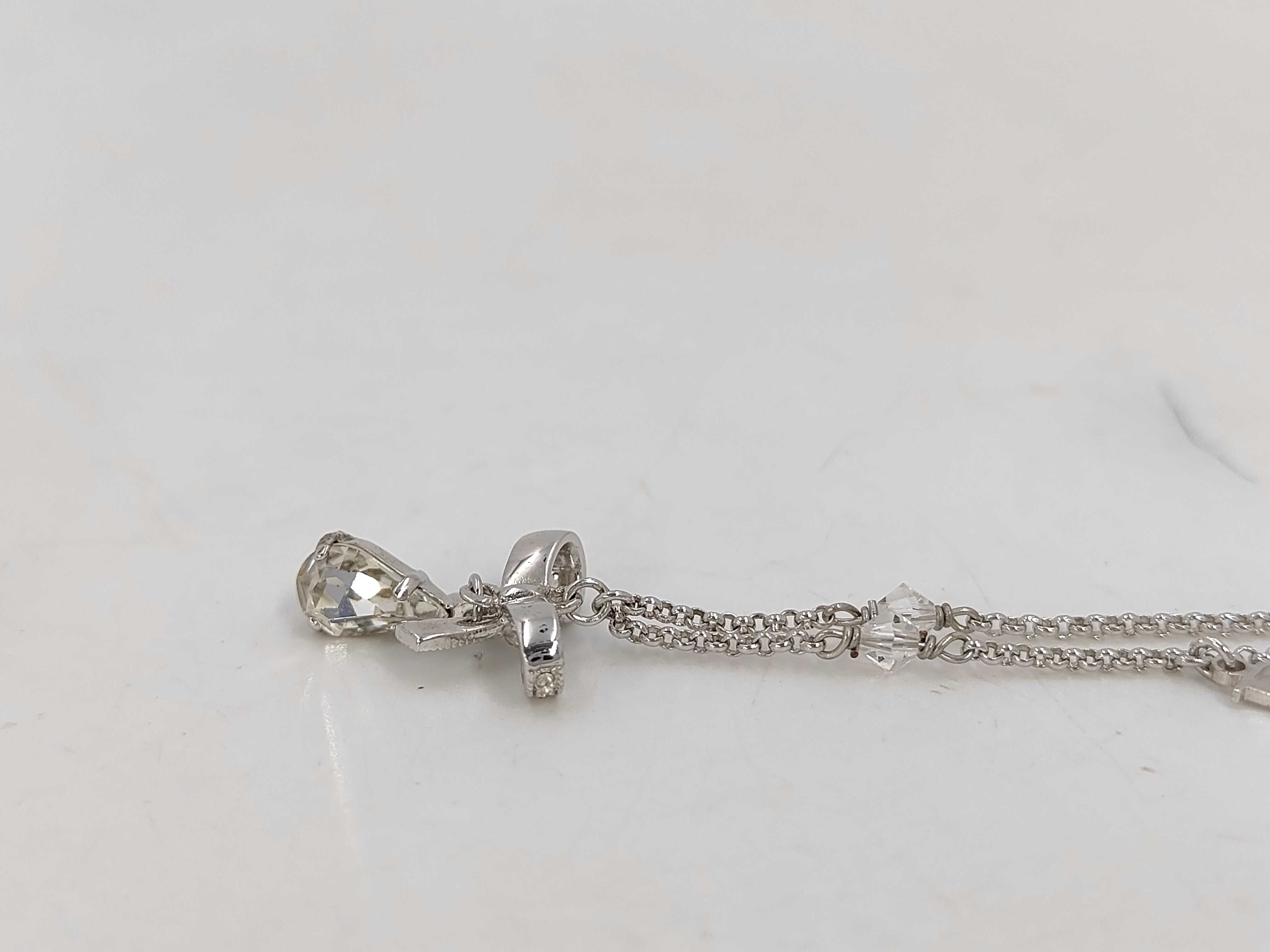 bejeweled necklace with ribbon motif, comes with box. — view 3
