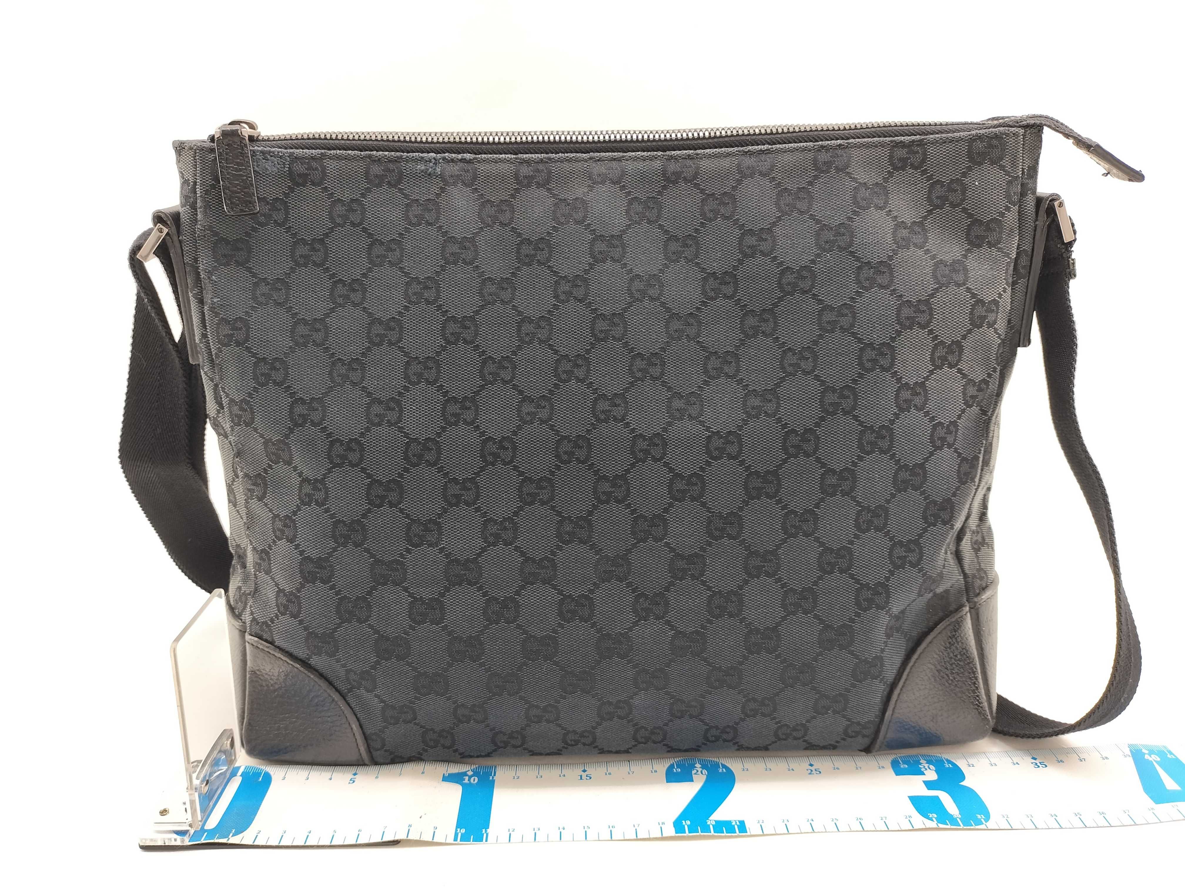 GG Canvas Shoulder Bag (Canvas x Leather) — view 2