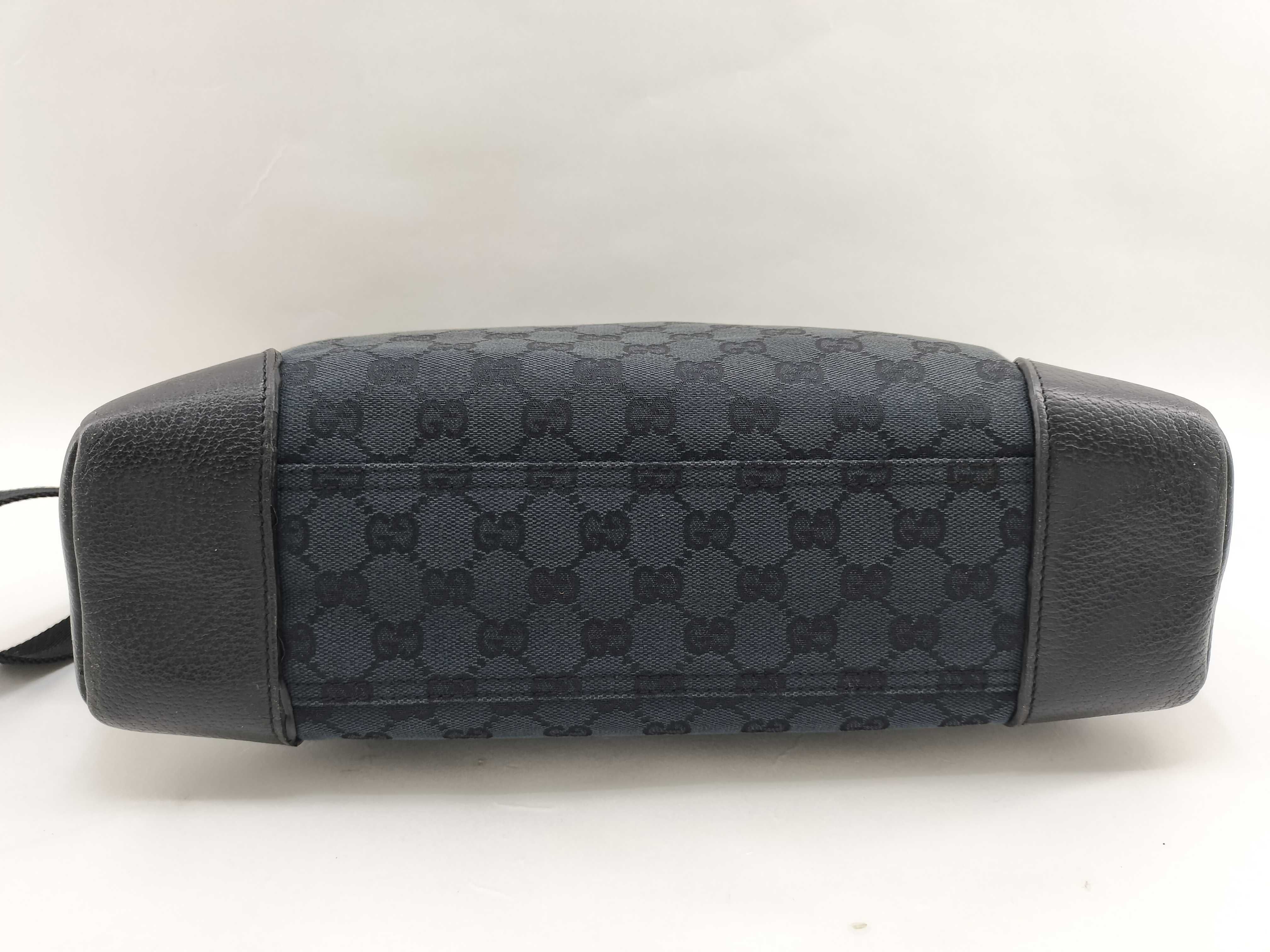 GG Canvas Shoulder Bag (Canvas x Leather) — view 3