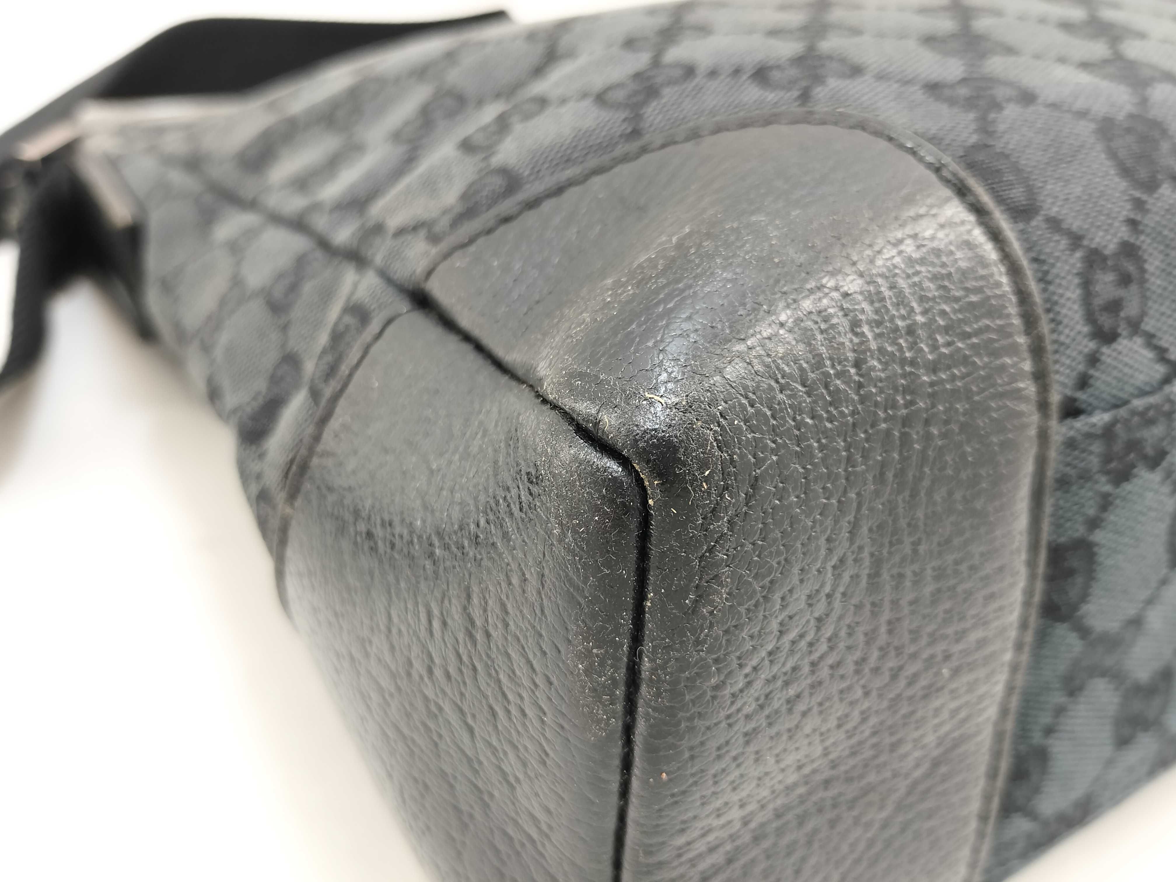 GG Canvas Shoulder Bag (Canvas x Leather) — view 4