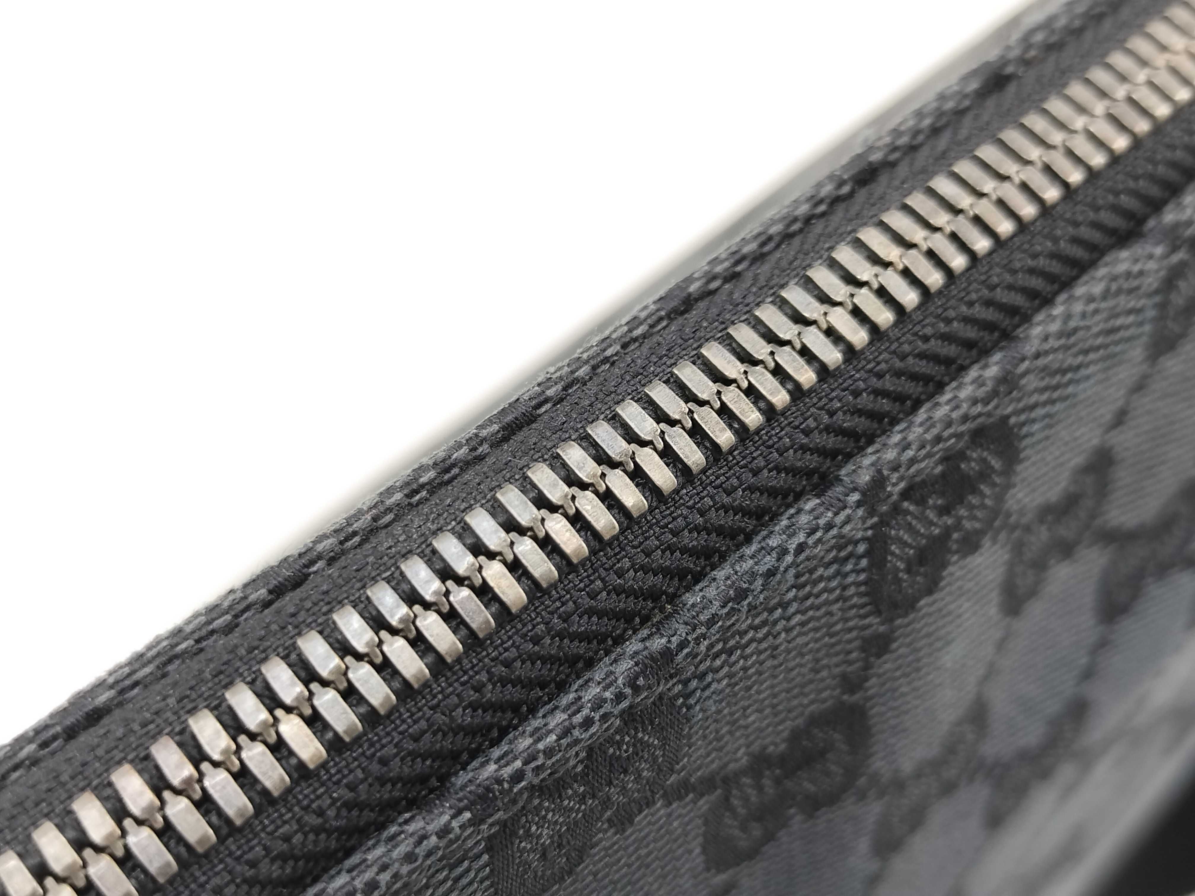 GG Canvas Shoulder Bag (Canvas x Leather) — view 8