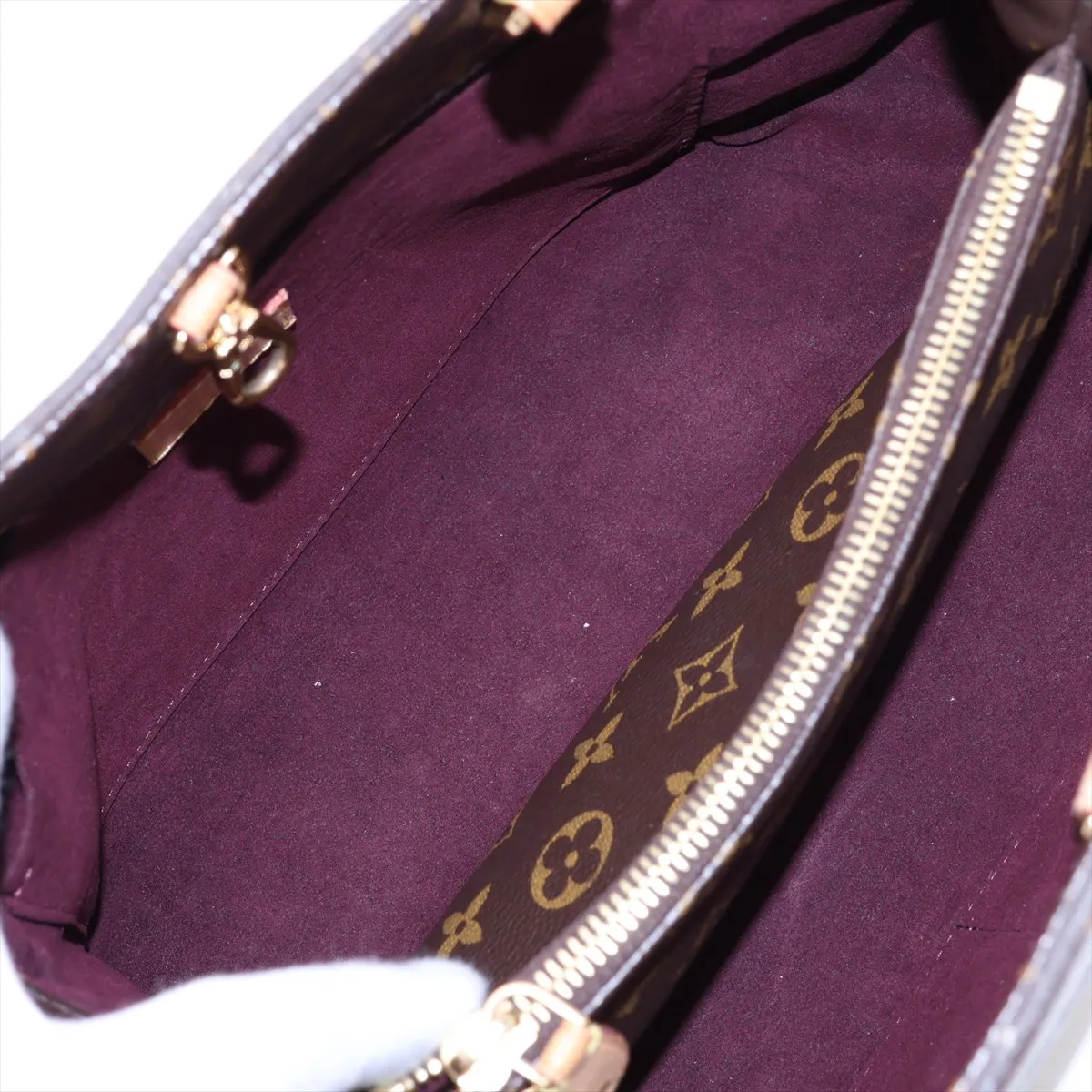 Monogram Montaigne MM M41056 CA1184 Brown, clochette strap cracked. — view 9