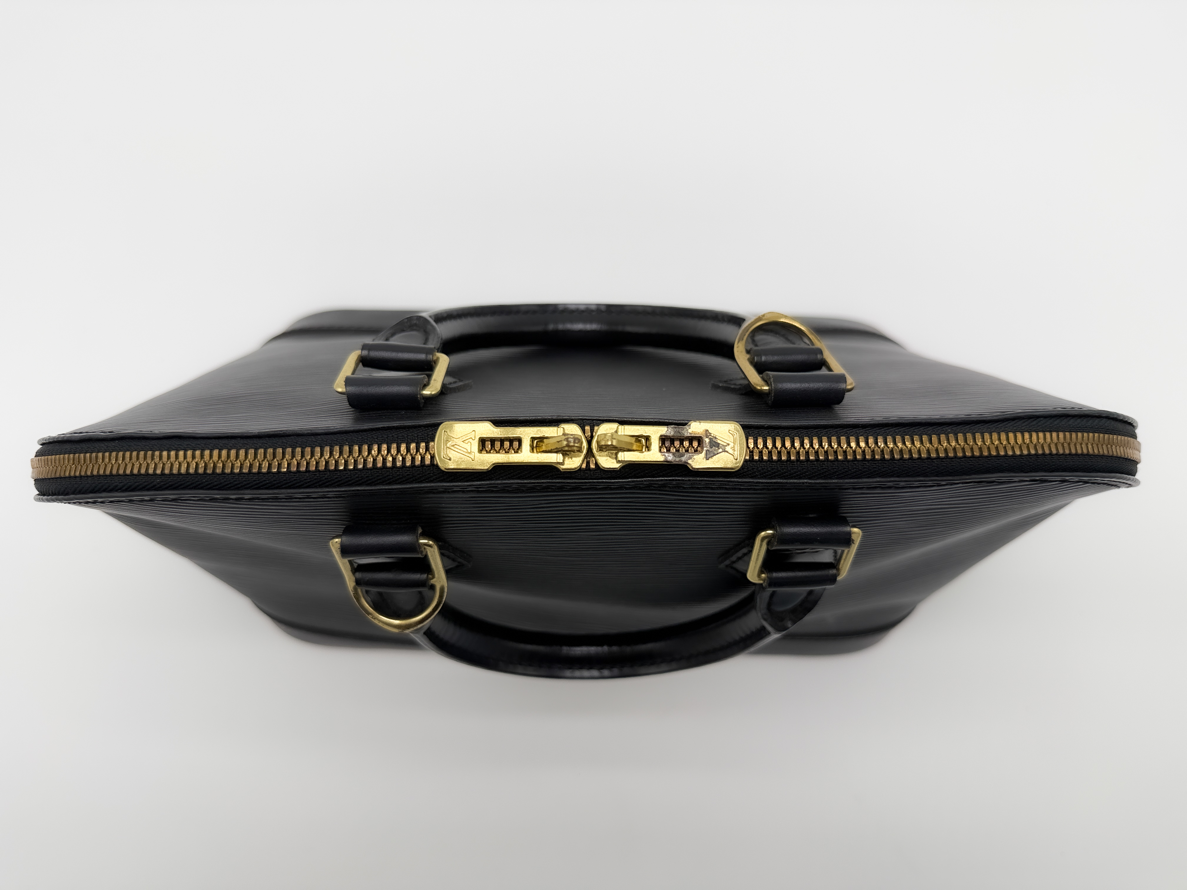 Epi M40302 Alma PM Noir MI0939 Handbag — view 11